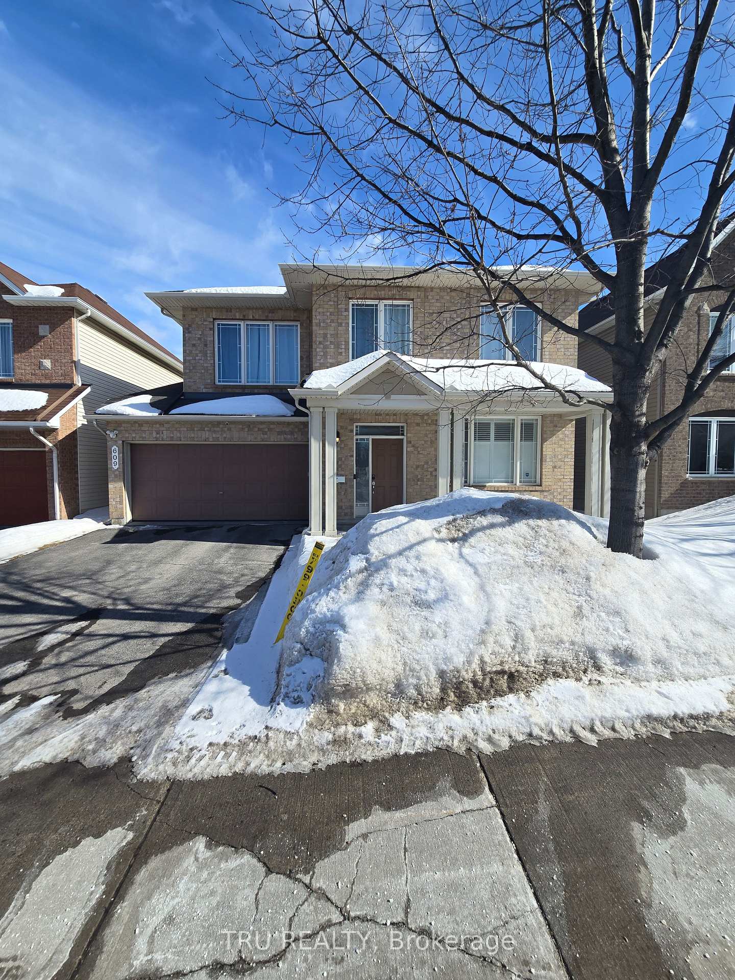 Photo 2 of 609 Beatrice Drive, Ottawa, Barrhaven - Strandherd — HOMEH
