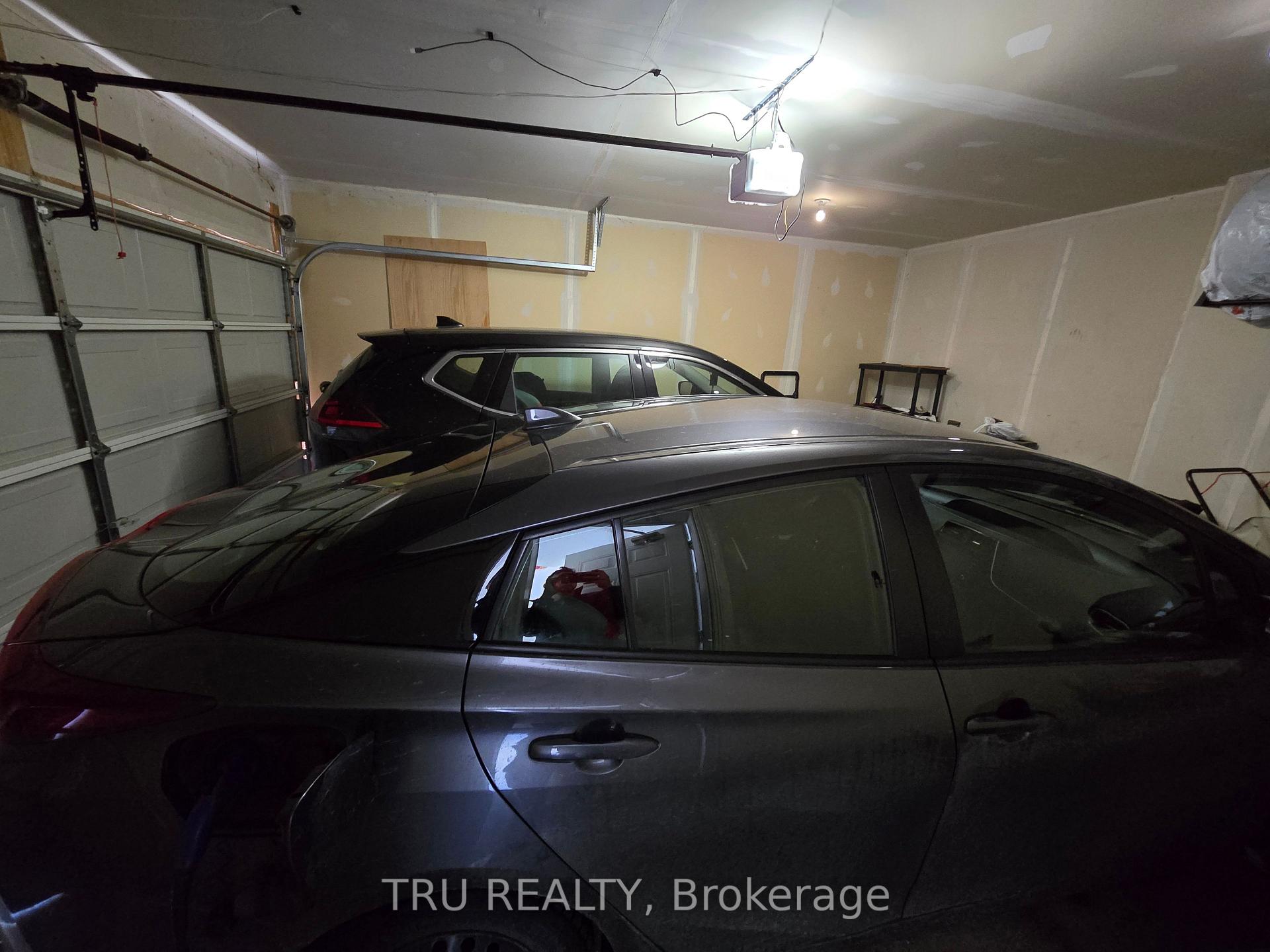 Photo 4 of 609 Beatrice Drive, Ottawa, Barrhaven - Strandherd — HOMEH