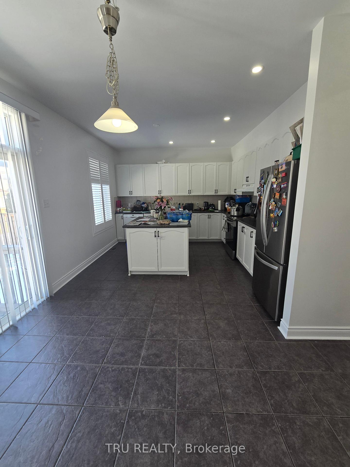 Photo 8 of 609 Beatrice Drive, Ottawa, Barrhaven - Strandherd — HOMEH