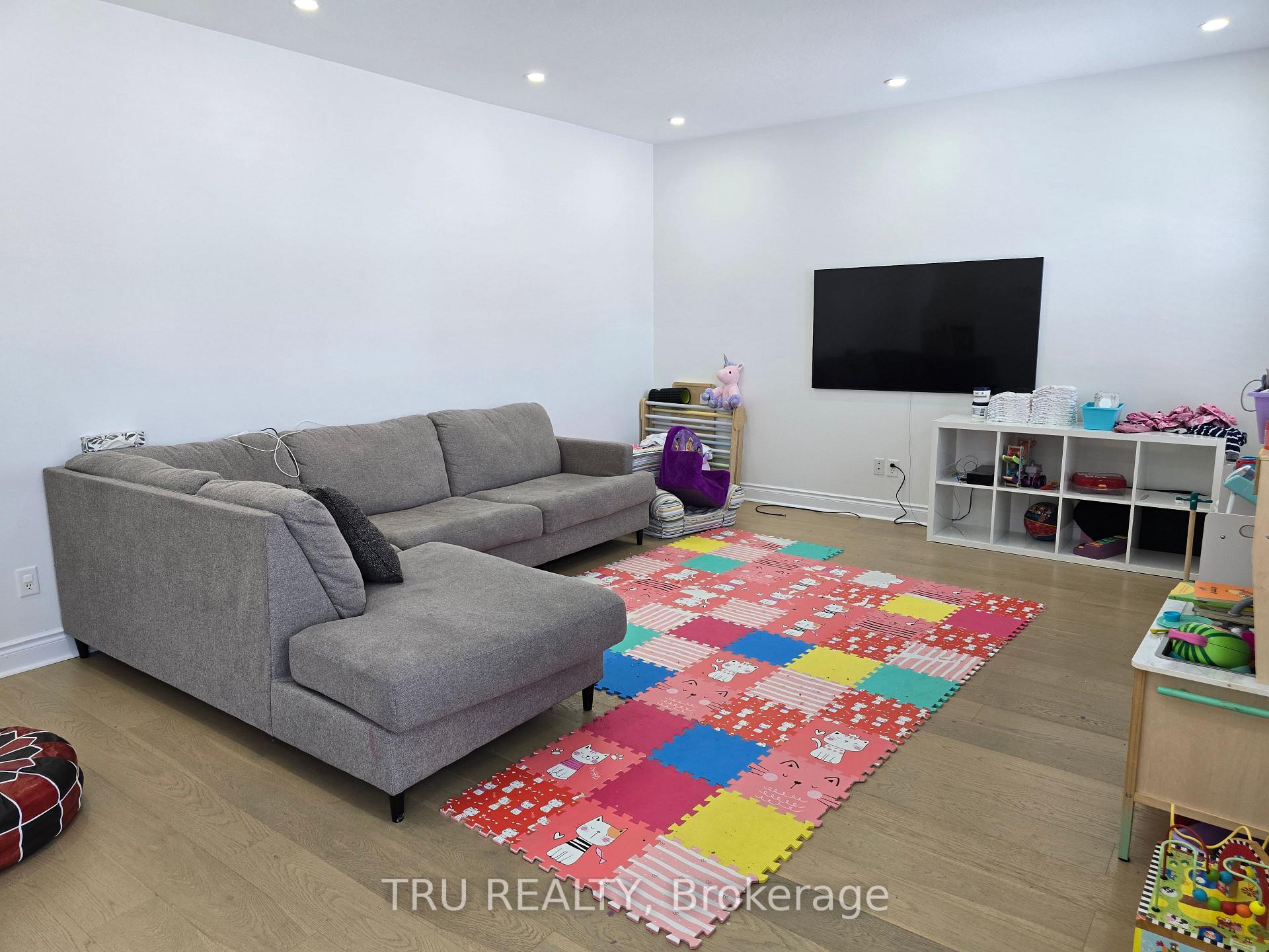 Photo 10 of 609 Beatrice Drive, Ottawa, Barrhaven - Strandherd — HOMEH