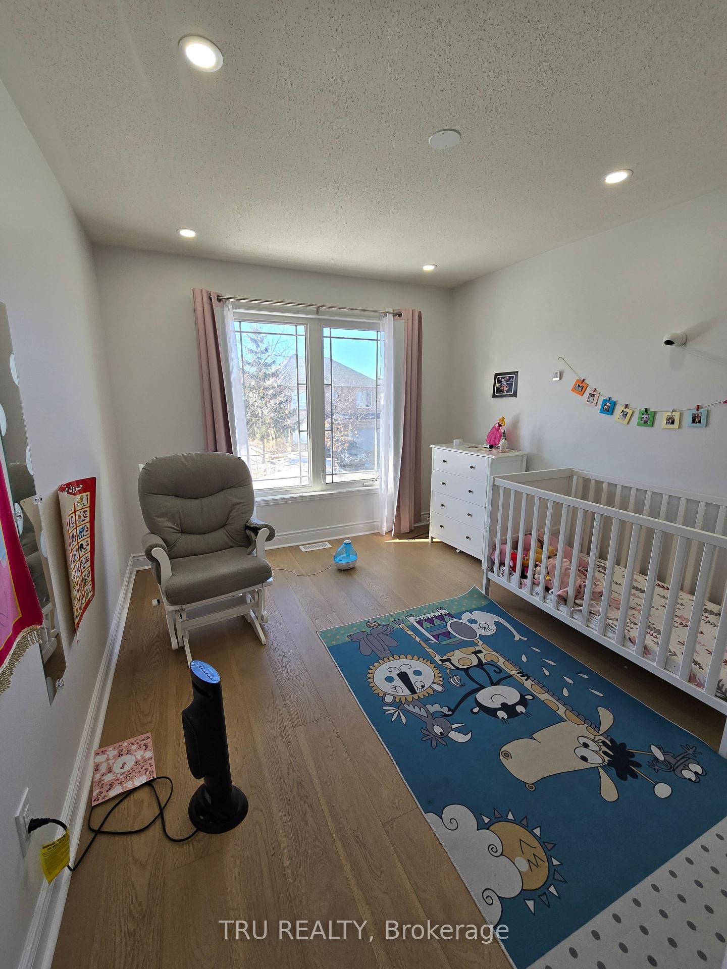 Photo 18 of 609 Beatrice Drive, Ottawa, Barrhaven - Strandherd — HOMEH