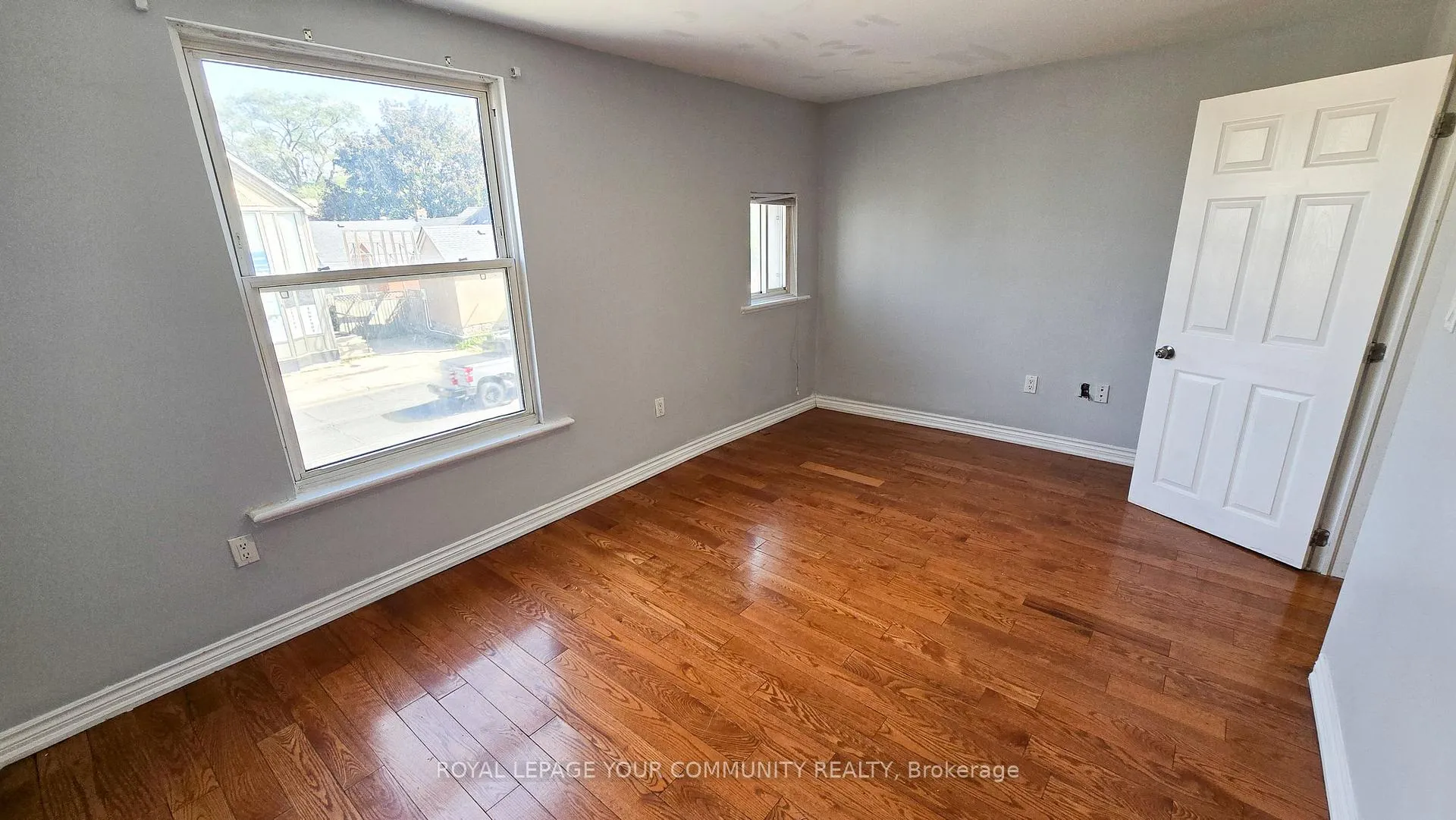 Photo 7 of 455 Main Street W, Hamilton, Kirkendall — HOMEH
