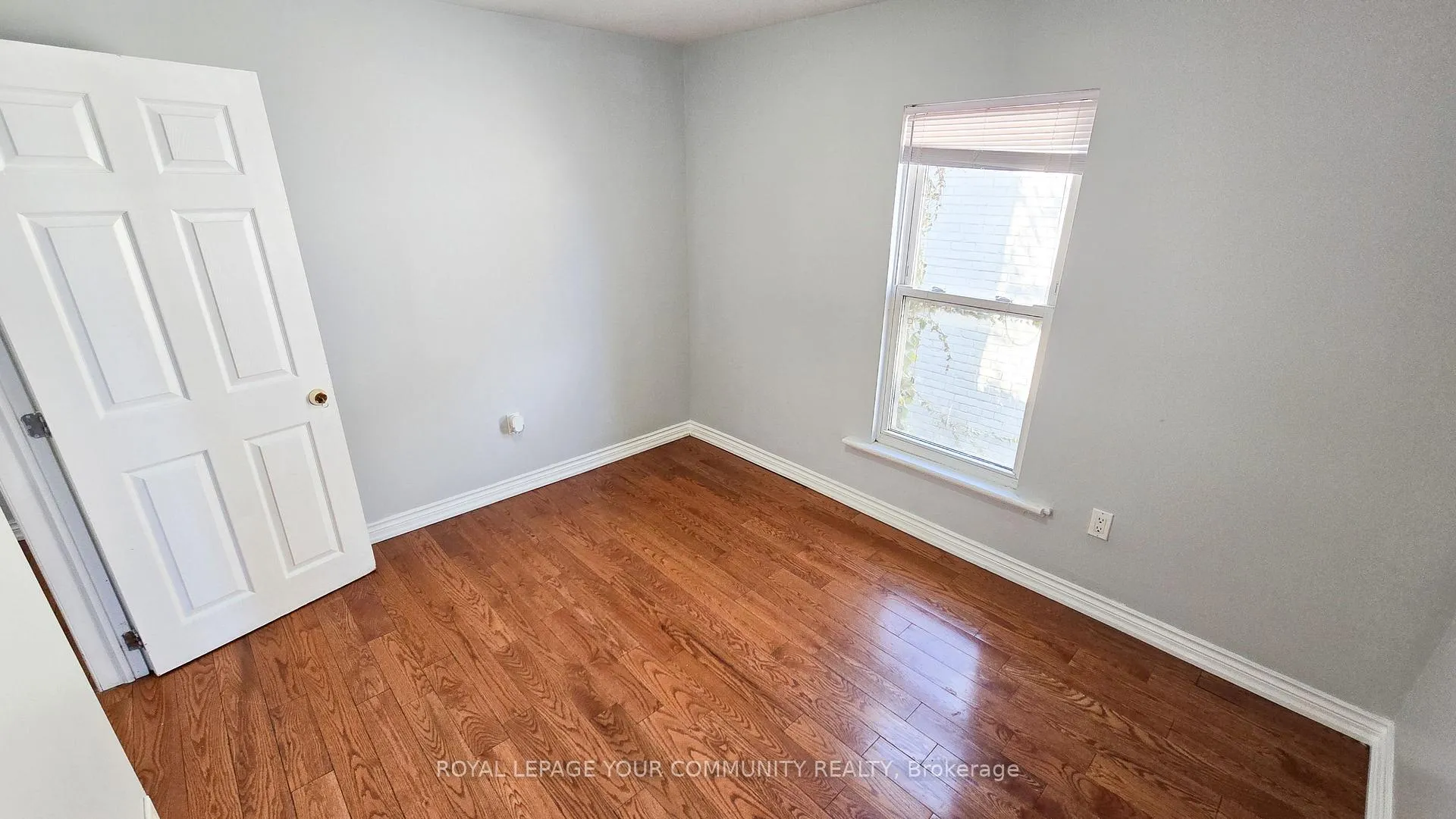 Photo 11 of 455 Main Street W, Hamilton, Kirkendall — HOMEH