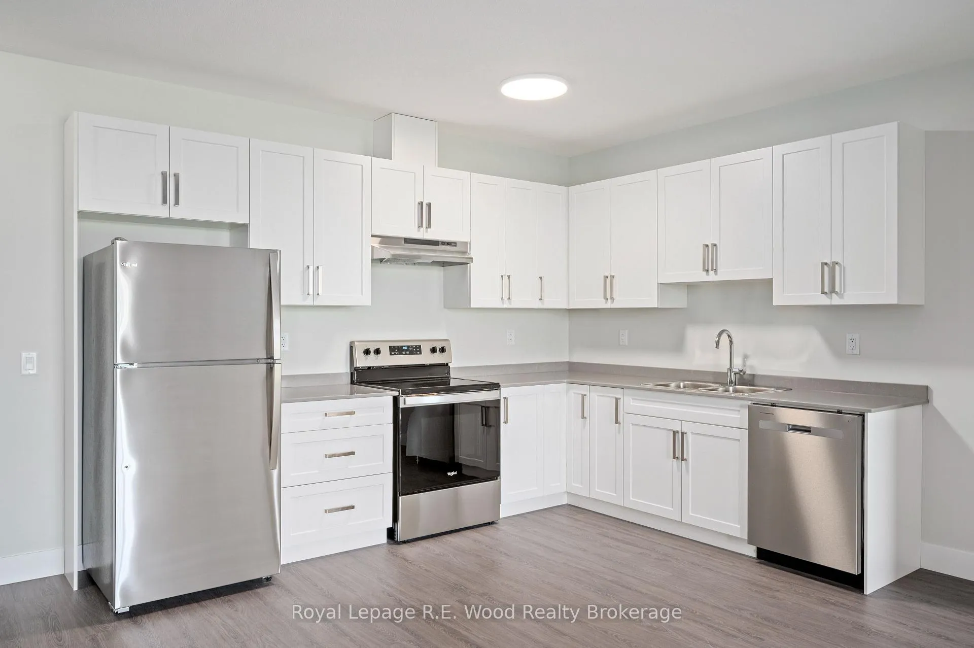 Photo 8 of 136 Concession Street E, Tillsonburg — HOMEH