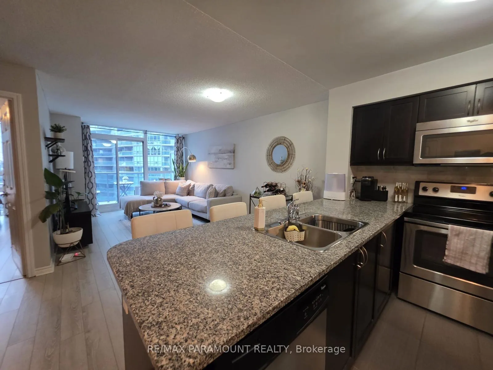 Photo 3 of Unit 1523, 25 Lower Simcoe Street, Toronto, Waterfront Communities — HOMEH