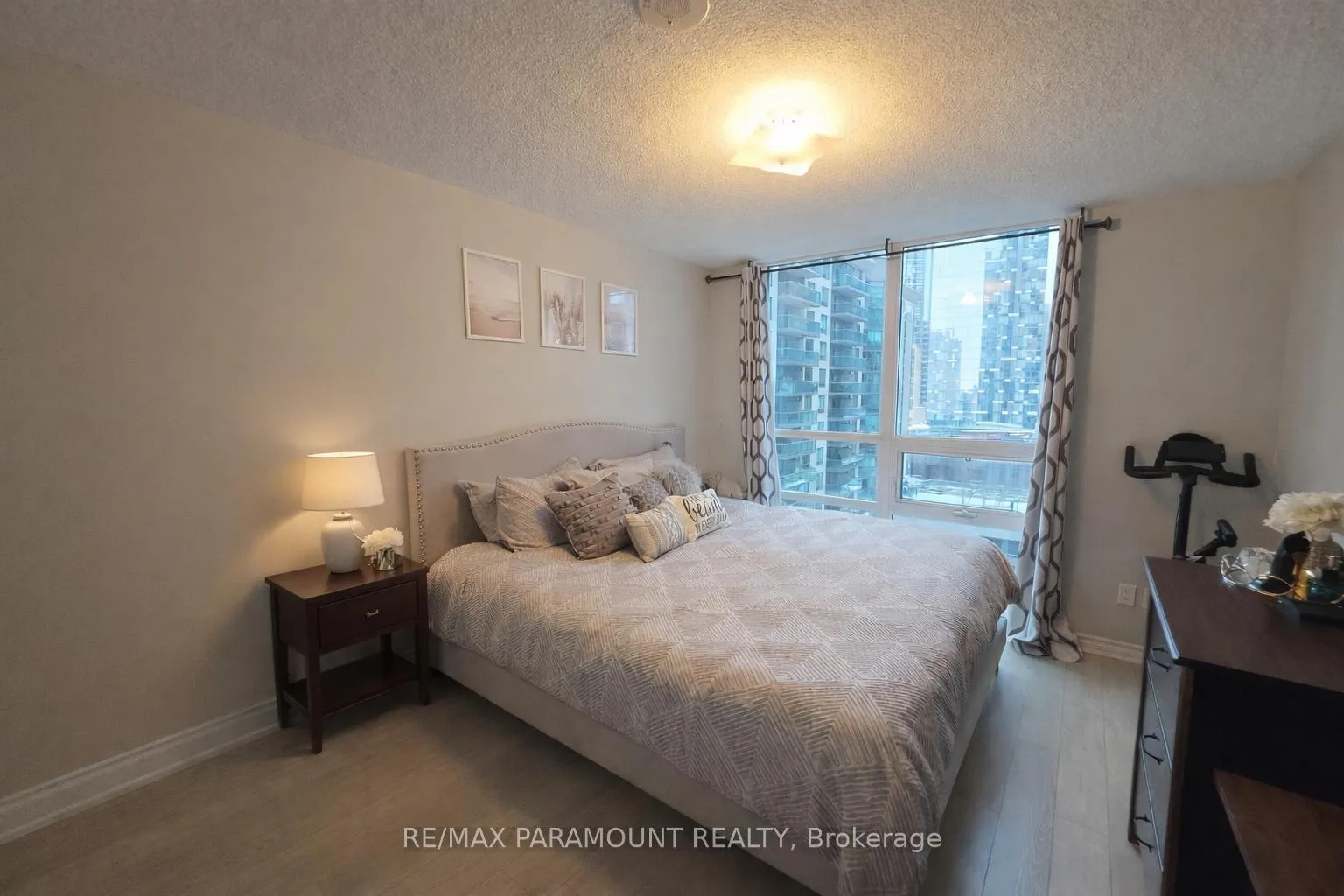 Photo 9 of Unit 1523, 25 Lower Simcoe Street, Toronto, Waterfront Communities — HOMEH