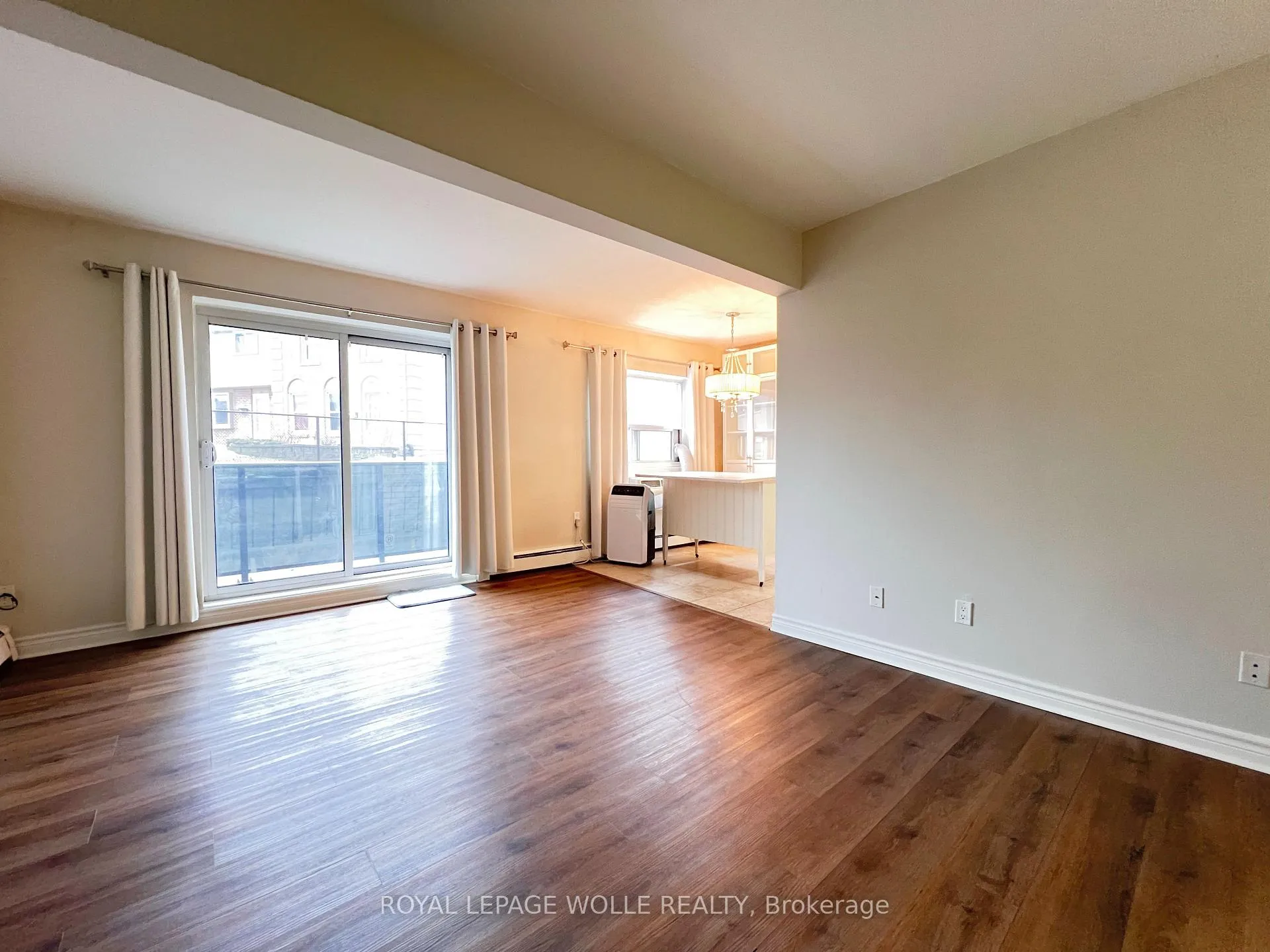 Photo 9 of 283 Fairway Road N, Kitchener, Centreville Chicopee — HOMEH