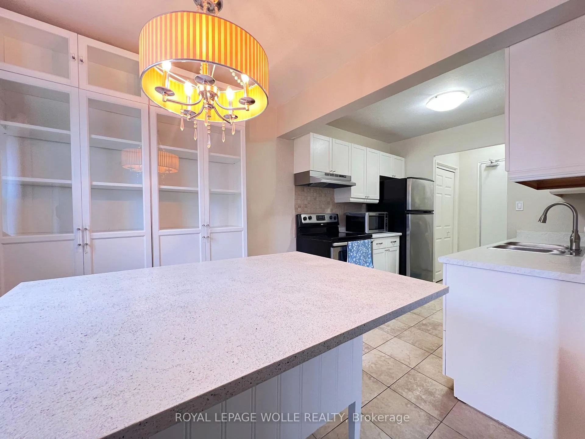 Photo 10 of 283 Fairway Road N, Kitchener, Centreville Chicopee — HOMEH