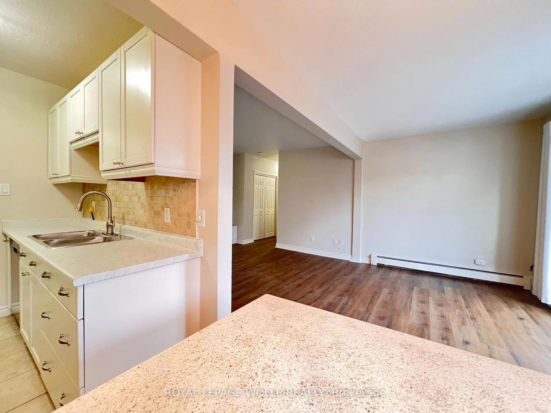 Photo 15 of 283 Fairway Road N, Kitchener, Centreville Chicopee — HOMEH