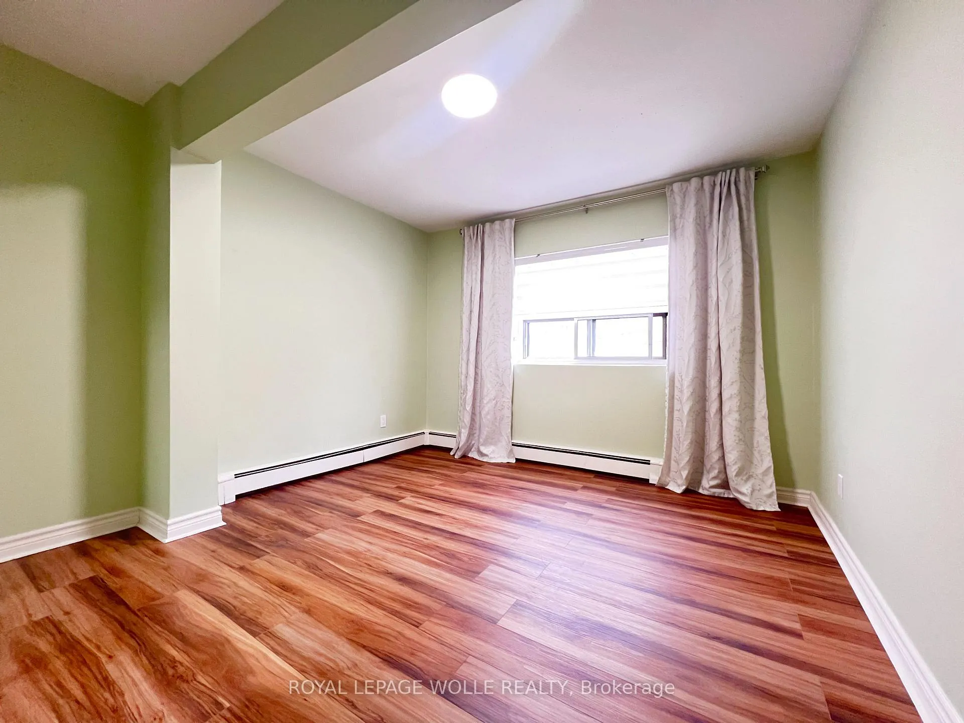 Photo 22 of 283 Fairway Road N, Kitchener, Centreville Chicopee — HOMEH