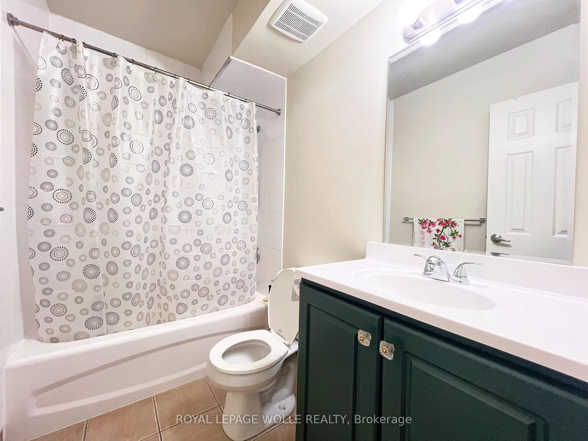 Photo 24 of 283 Fairway Road N, Kitchener, Centreville Chicopee — HOMEH