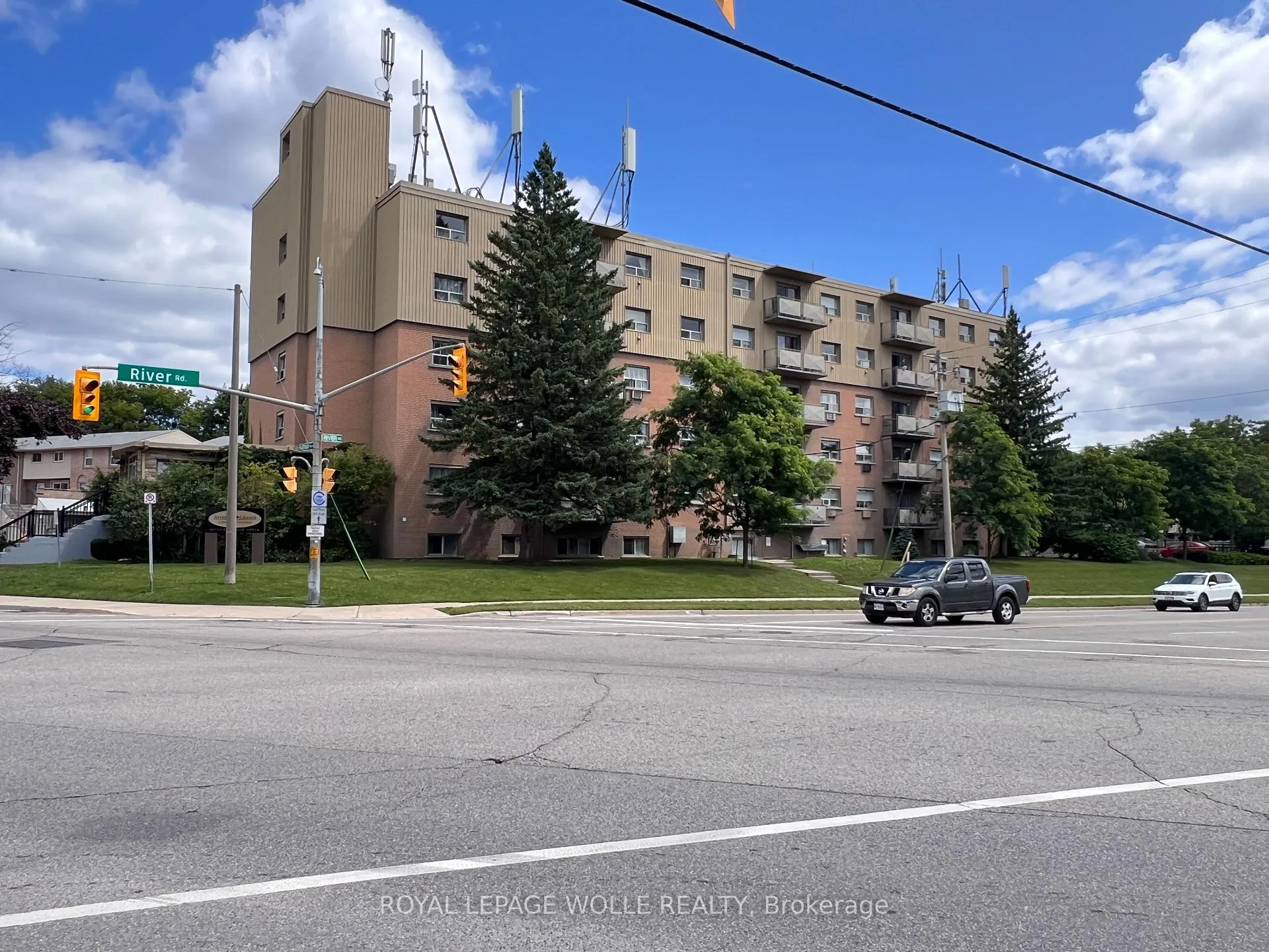 Photo 26 of 283 Fairway Road N, Kitchener, Centreville Chicopee — HOMEH