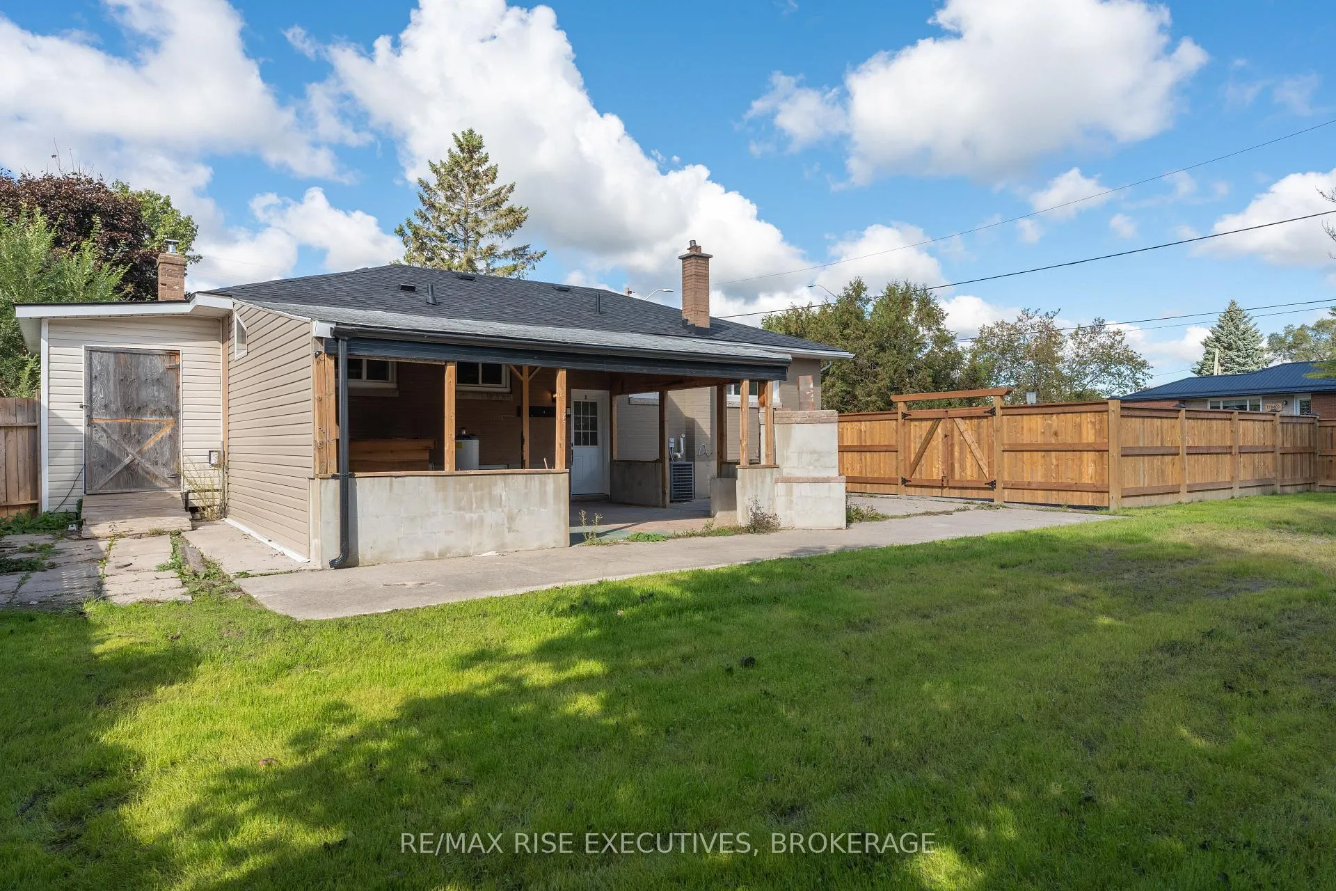 Photo 13 of Unit 1, 740 Collins Bay Road, Kingston, South of Taylor-Kidd Blvd — HOMEH