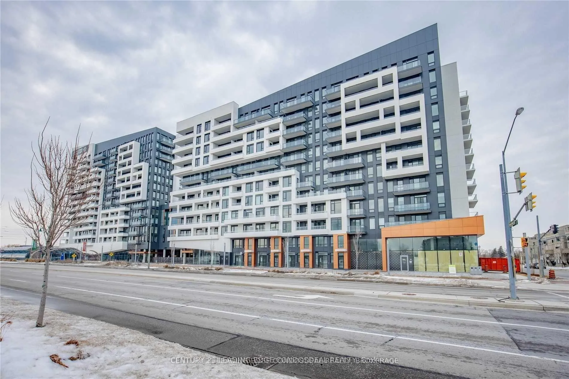 Photo 3 of Unit 403B, 8 Rouge Valley Drive W, Markham, Unionville — HOMEH