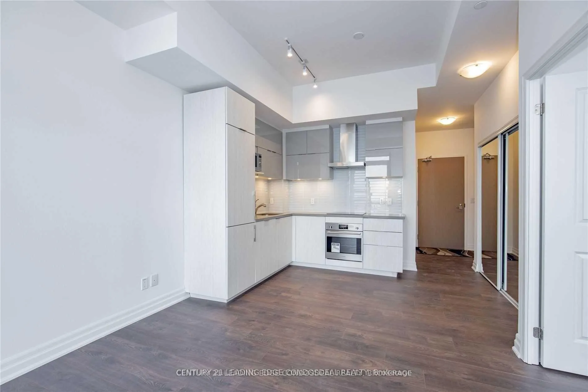 Photo 10 of Unit 403B, 8 Rouge Valley Drive W, Markham, Unionville — HOMEH