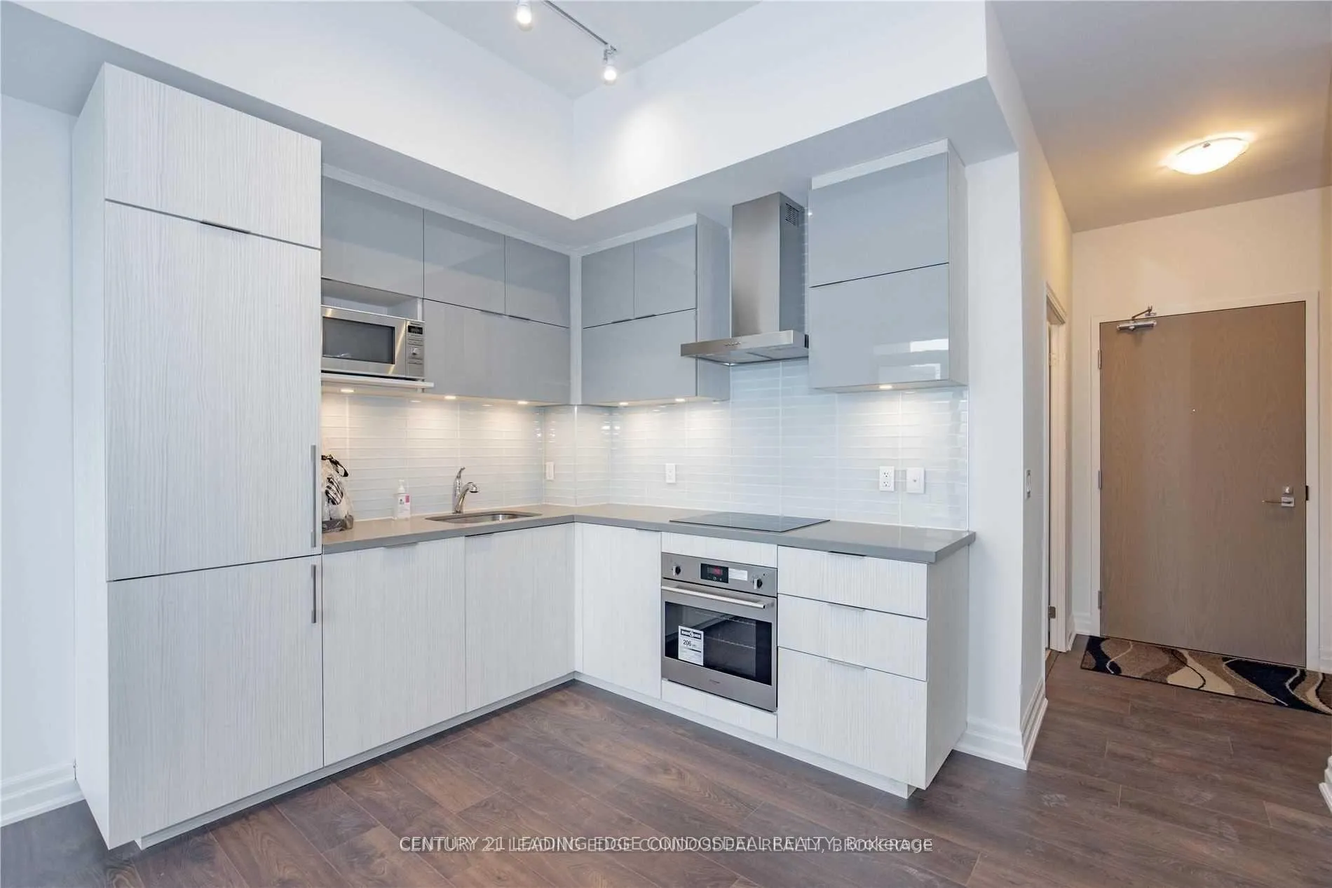 Photo 11 of Unit 403B, 8 Rouge Valley Drive W, Markham, Unionville — HOMEH