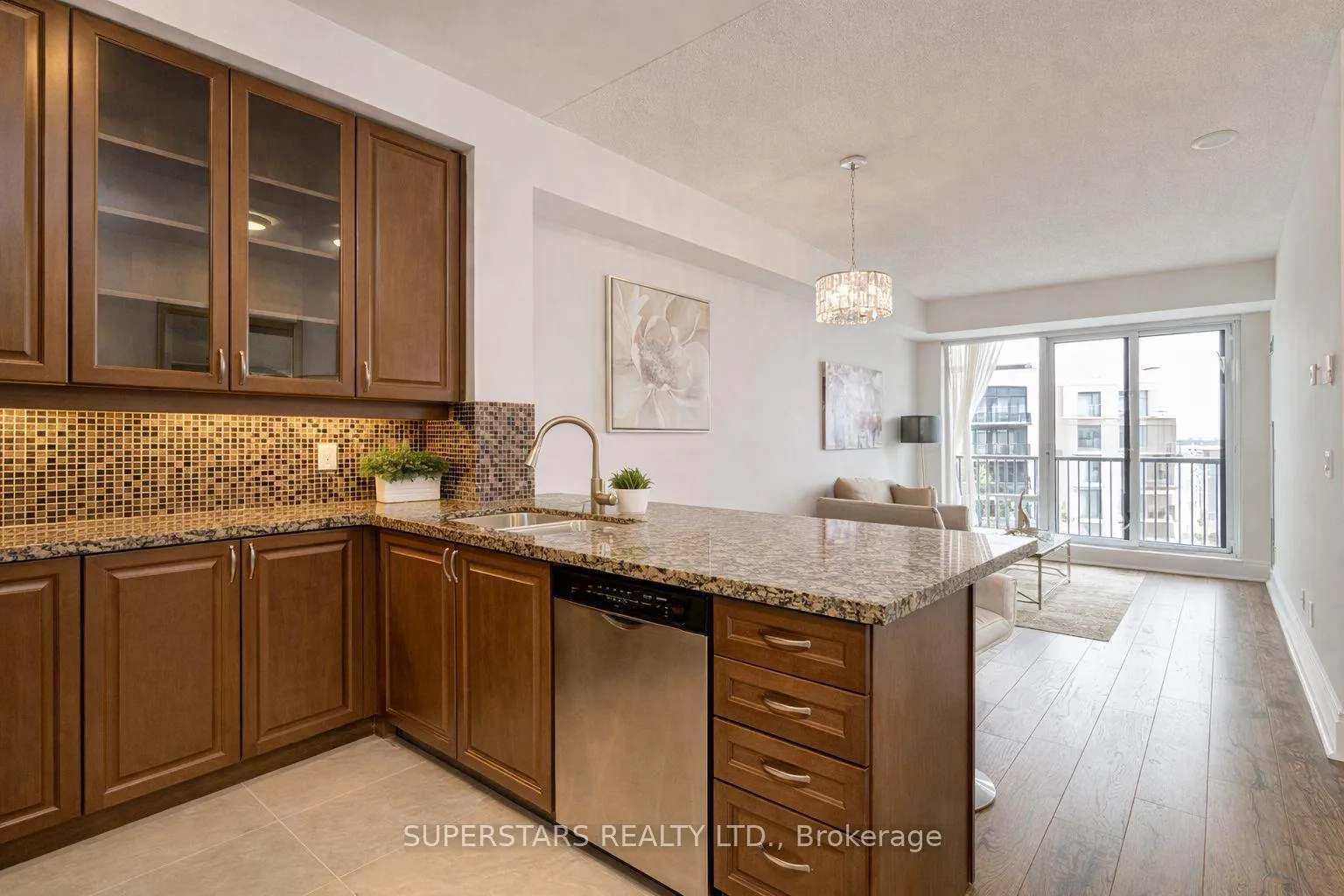 Photo 3 of Unit 901, 151 Upper Duke Crescent, Markham, Unionville — HOMEH