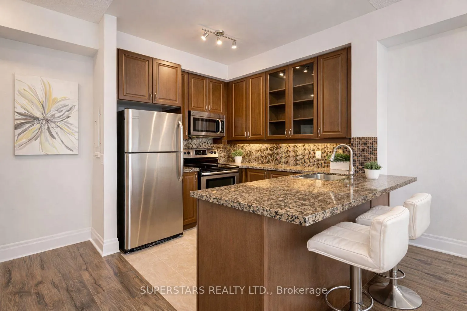 Photo 4 of Unit 901, 151 Upper Duke Crescent, Markham, Unionville — HOMEH