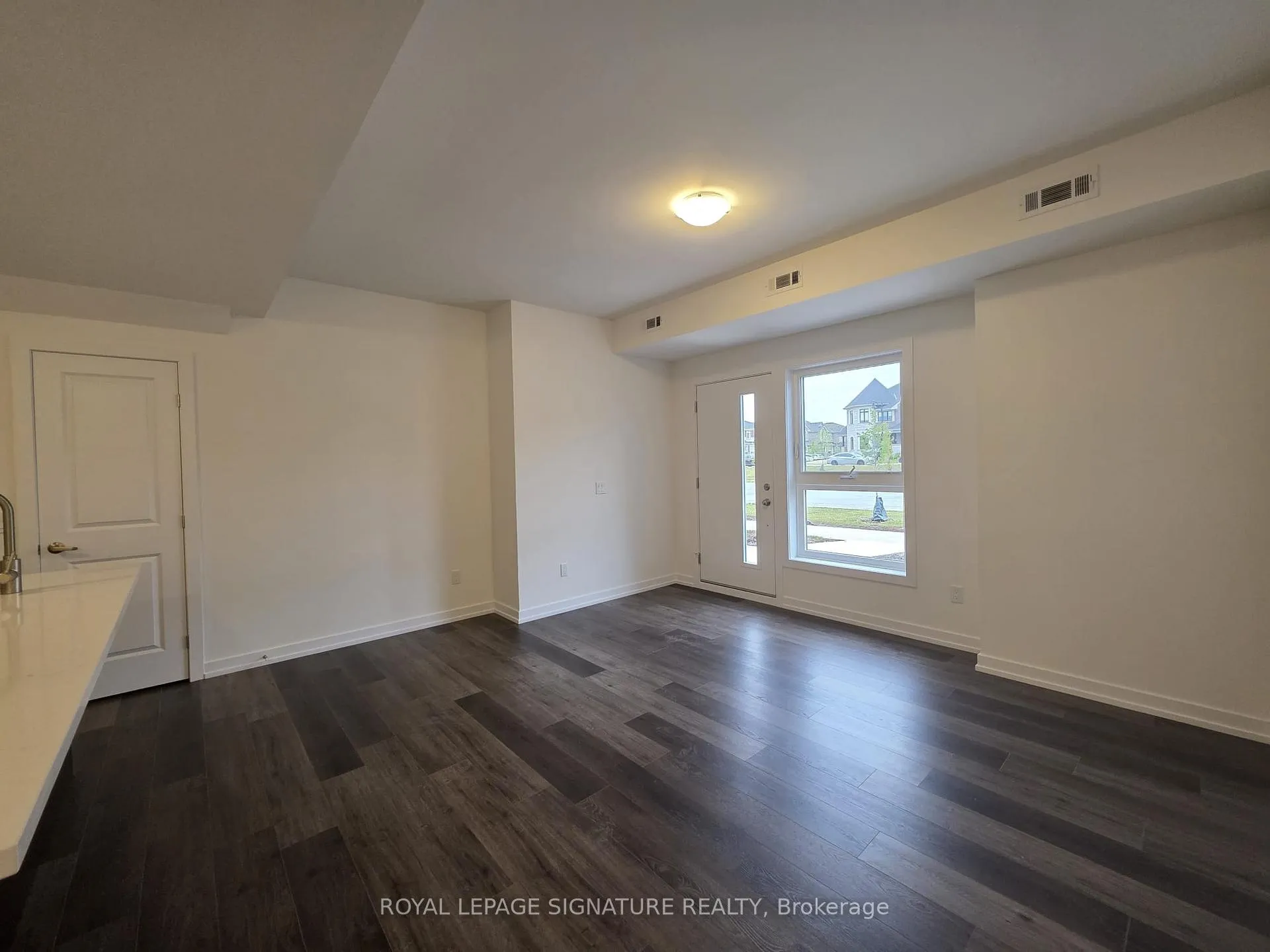 Photo 3 of 223 Burke Street, Hamilton, Waterdown — HOMEH