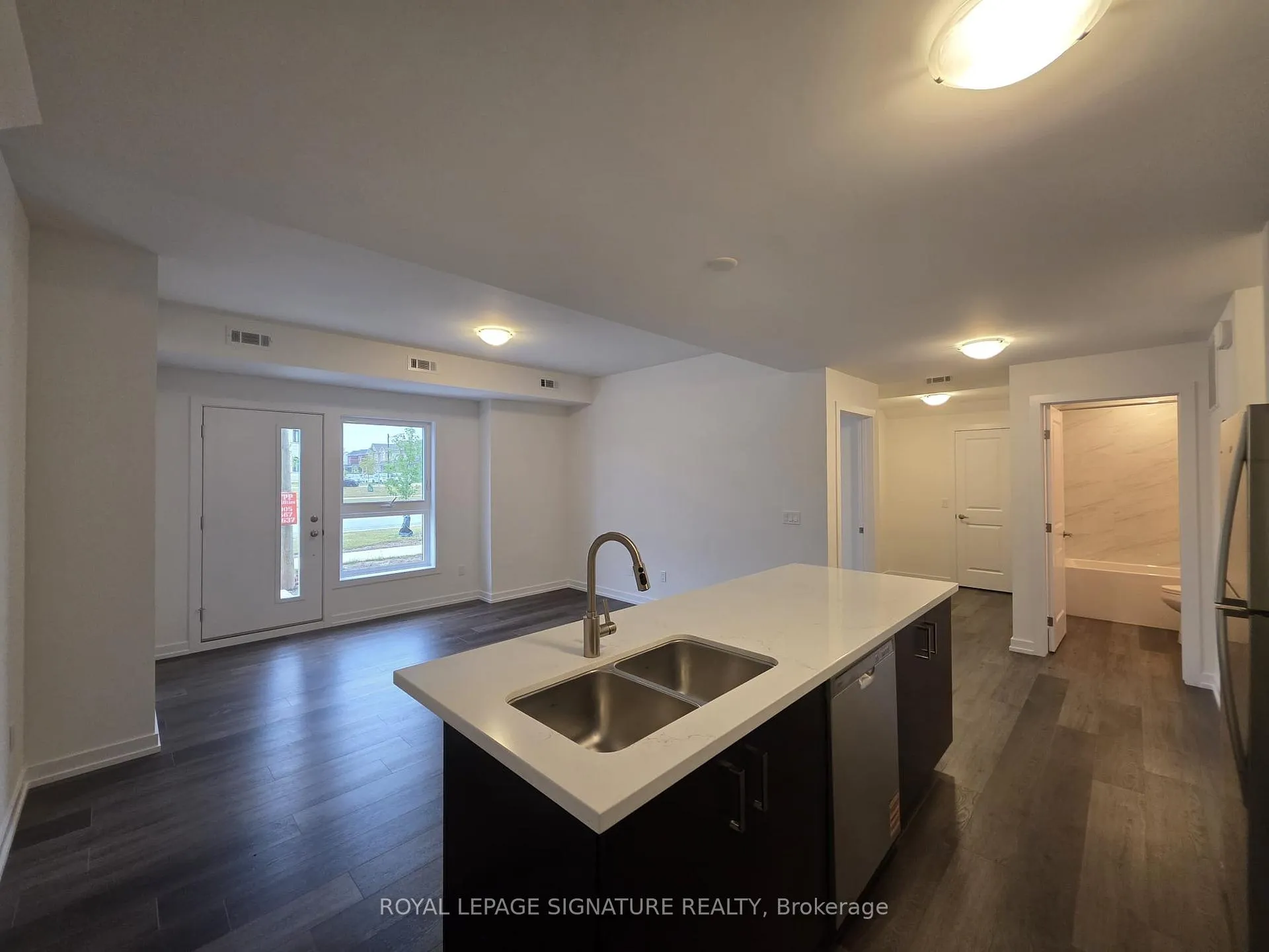 Photo 5 of 223 Burke Street, Hamilton, Waterdown — HOMEH