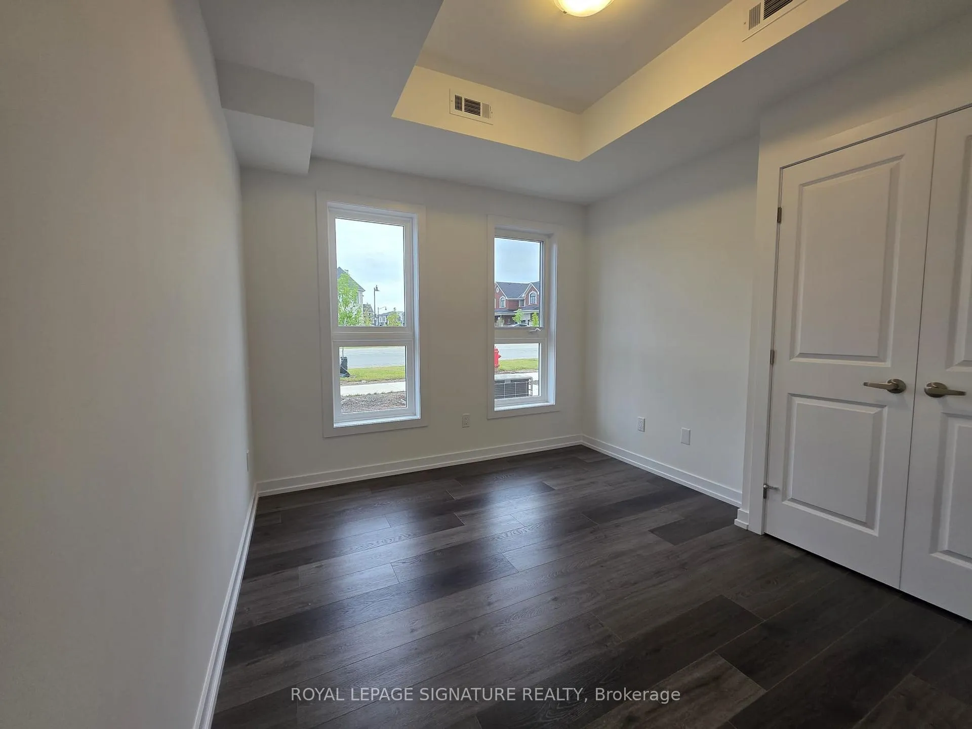 Photo 8 of 223 Burke Street, Hamilton, Waterdown — HOMEH