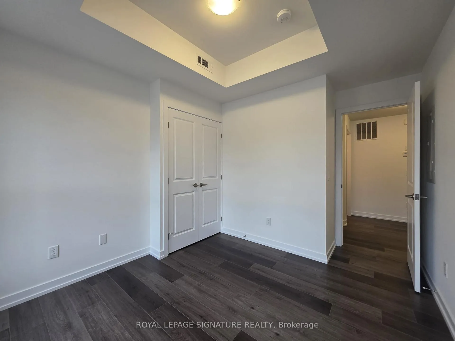 Photo 9 of 223 Burke Street, Hamilton, Waterdown — HOMEH