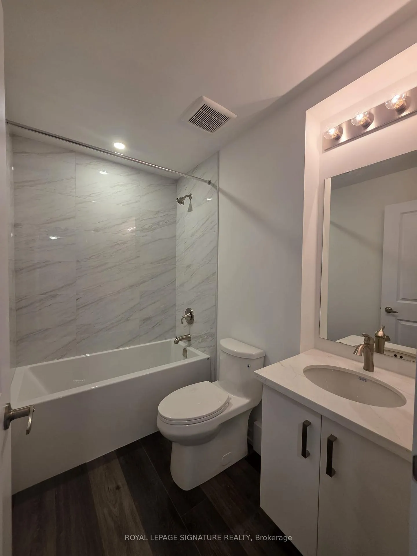 Photo 11 of 223 Burke Street, Hamilton, Waterdown — HOMEH