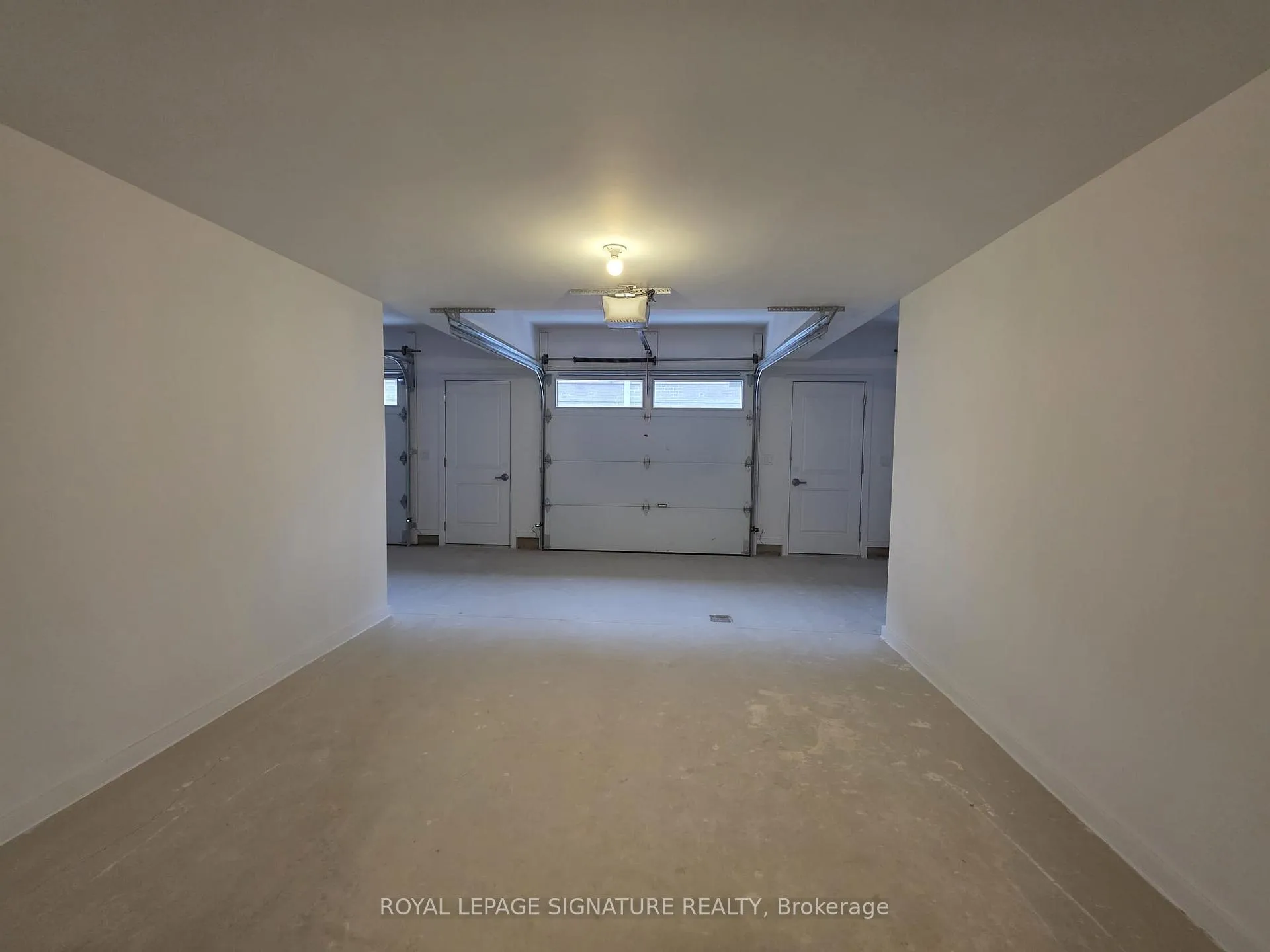 Photo 13 of 223 Burke Street, Hamilton, Waterdown — HOMEH