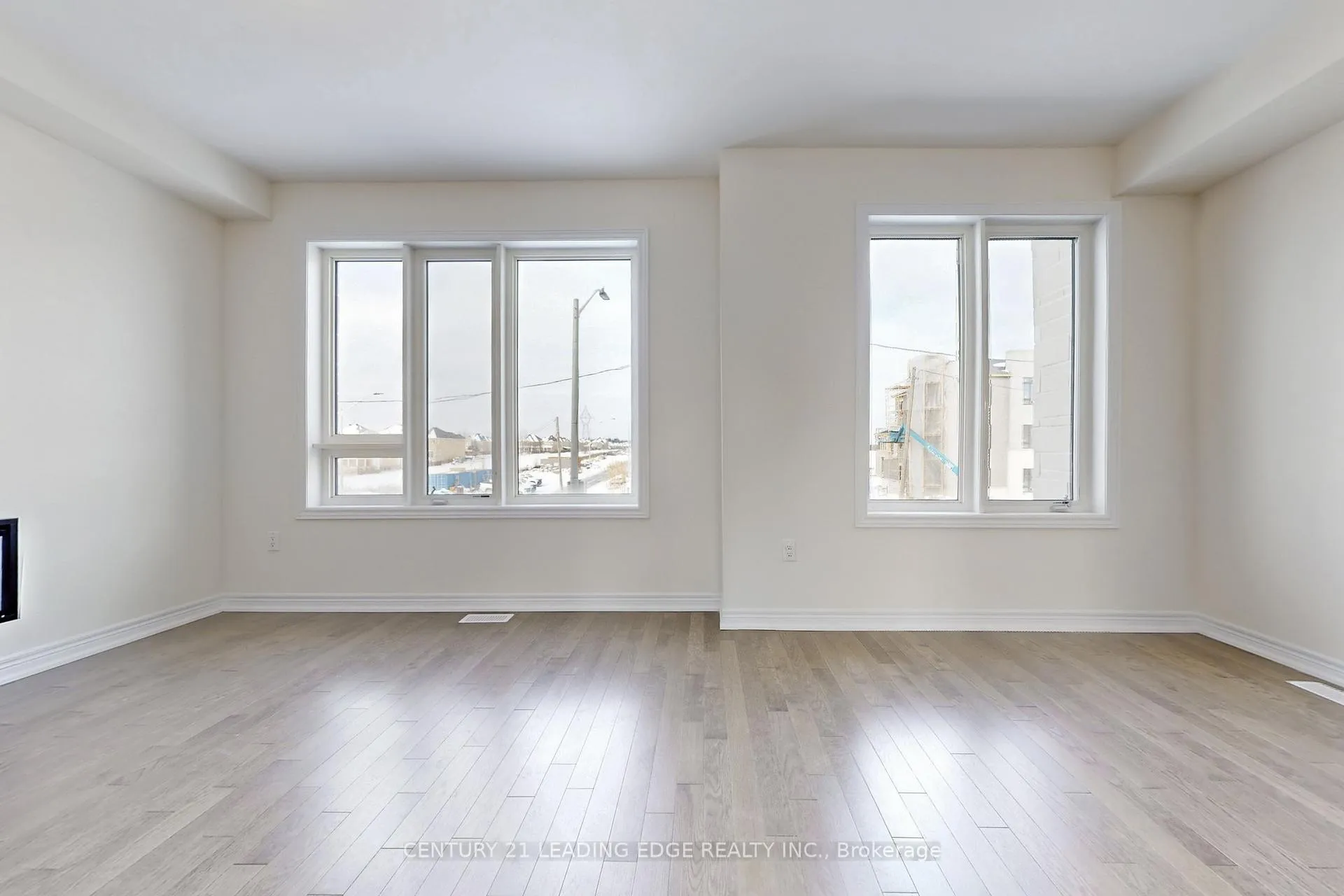 Photo 11 of 129 Vine Cliff Boulevard, Markham, Victoria Manor-Jennings Gate — HOMEH