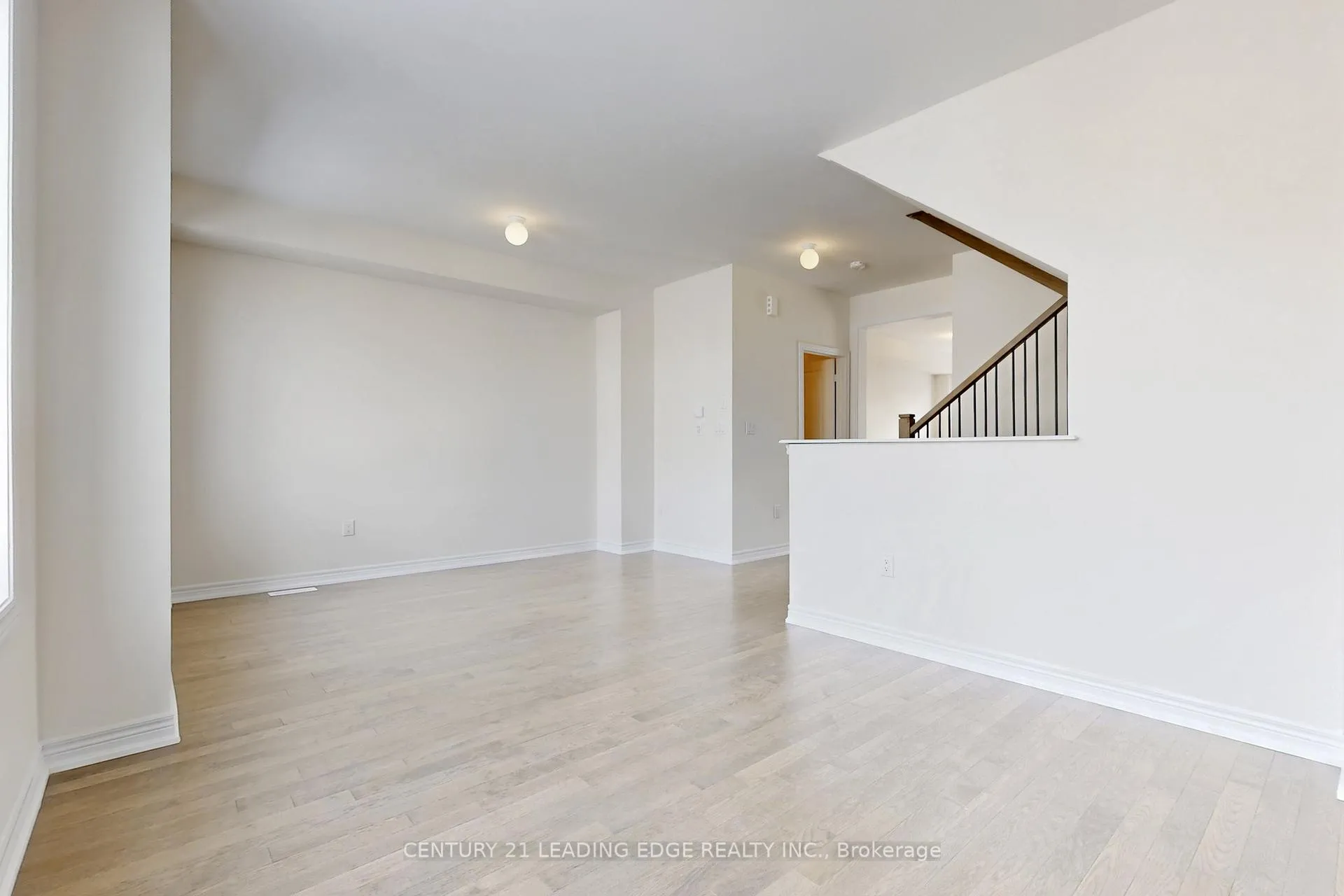 Photo 14 of 129 Vine Cliff Boulevard, Markham, Victoria Manor-Jennings Gate — HOMEH