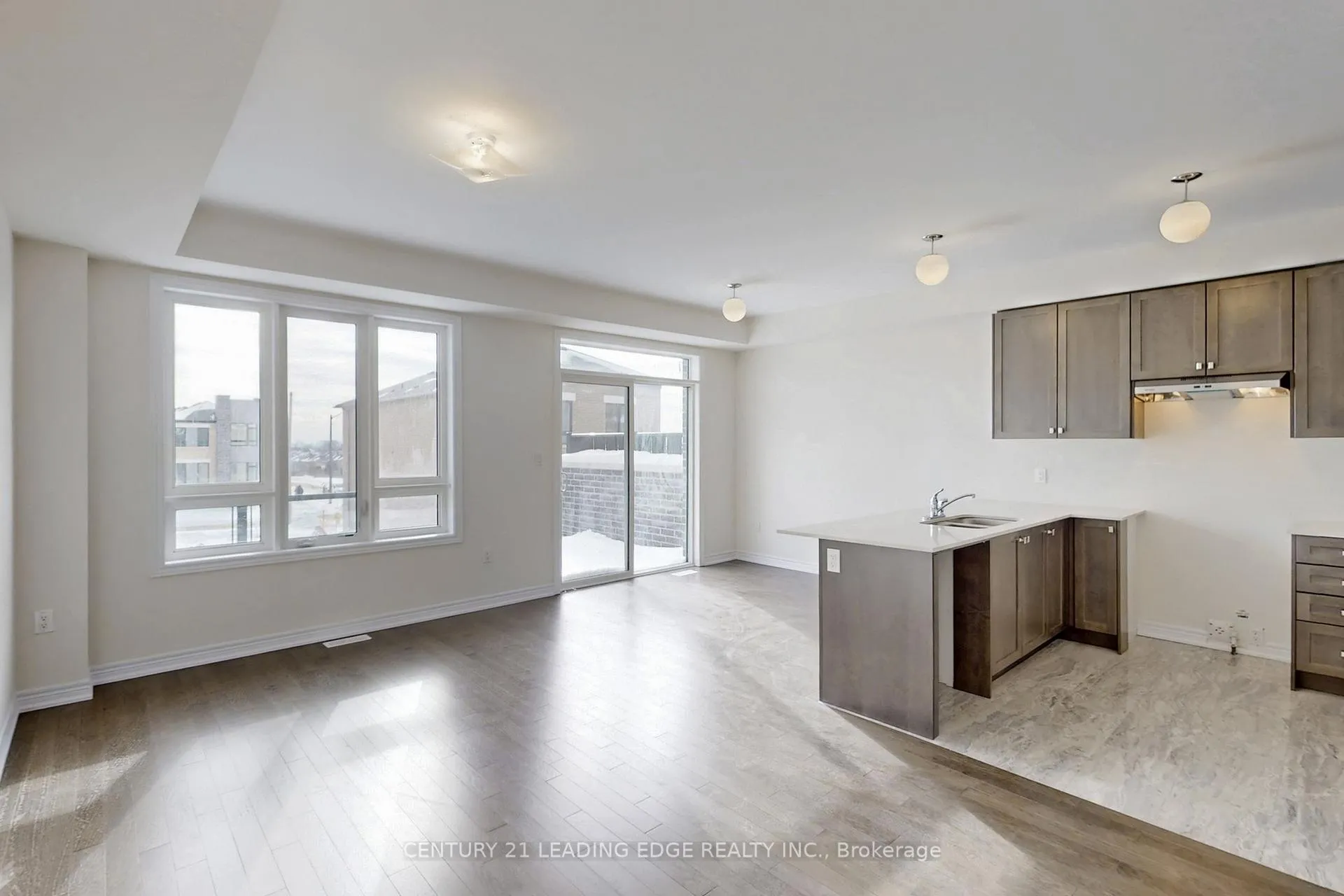 Photo 15 of 129 Vine Cliff Boulevard, Markham, Victoria Manor-Jennings Gate — HOMEH