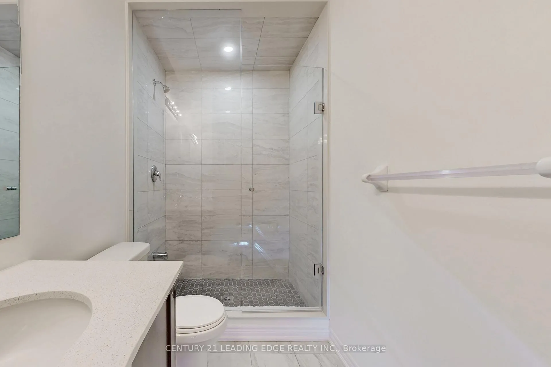 Photo 25 of 129 Vine Cliff Boulevard, Markham, Victoria Manor-Jennings Gate — HOMEH