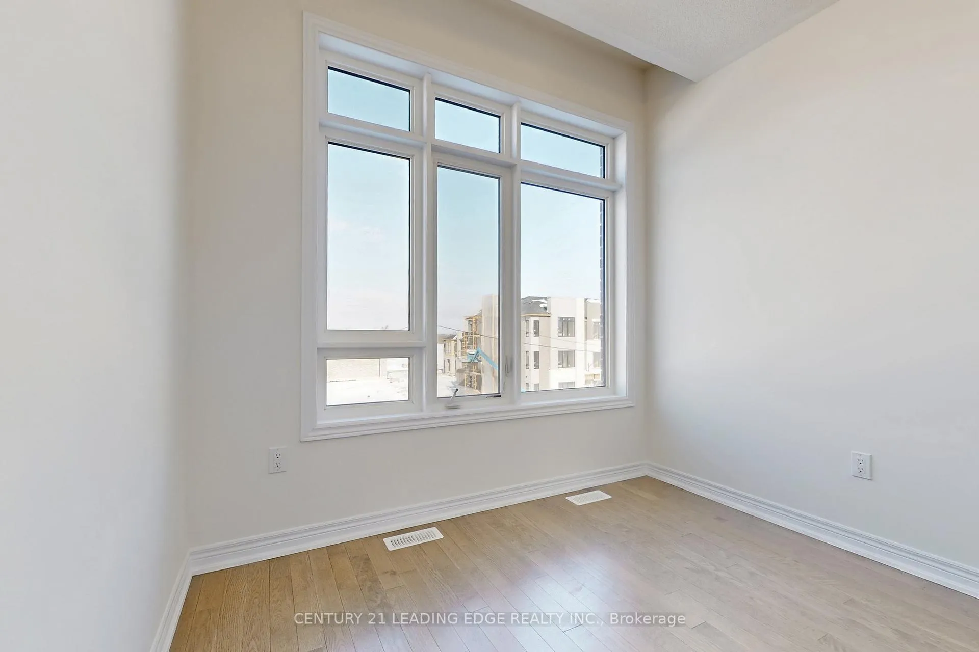 Photo 26 of 129 Vine Cliff Boulevard, Markham, Victoria Manor-Jennings Gate — HOMEH