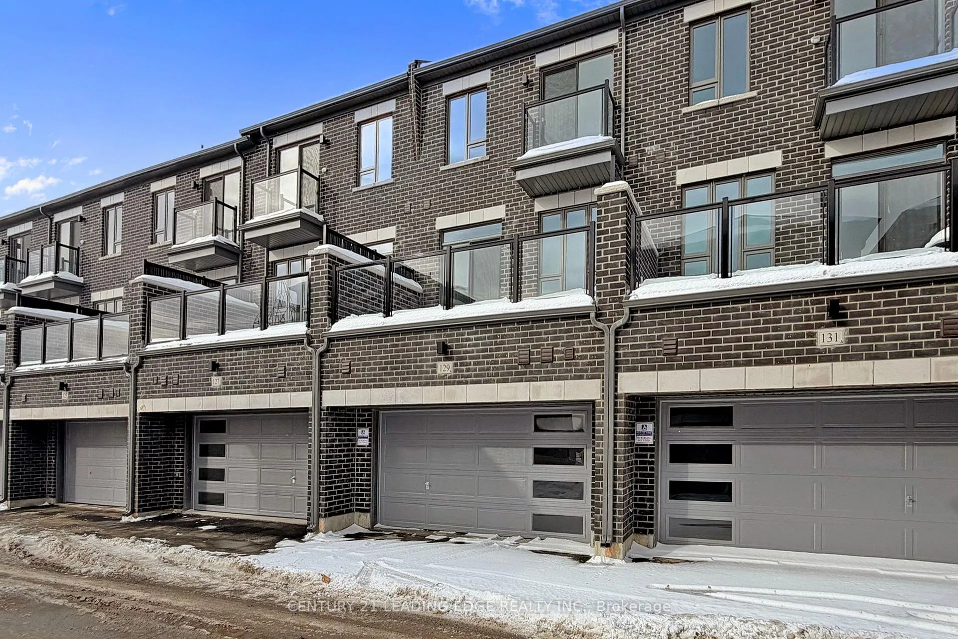 Photo 40 of 129 Vine Cliff Boulevard, Markham, Victoria Manor-Jennings Gate — HOMEH