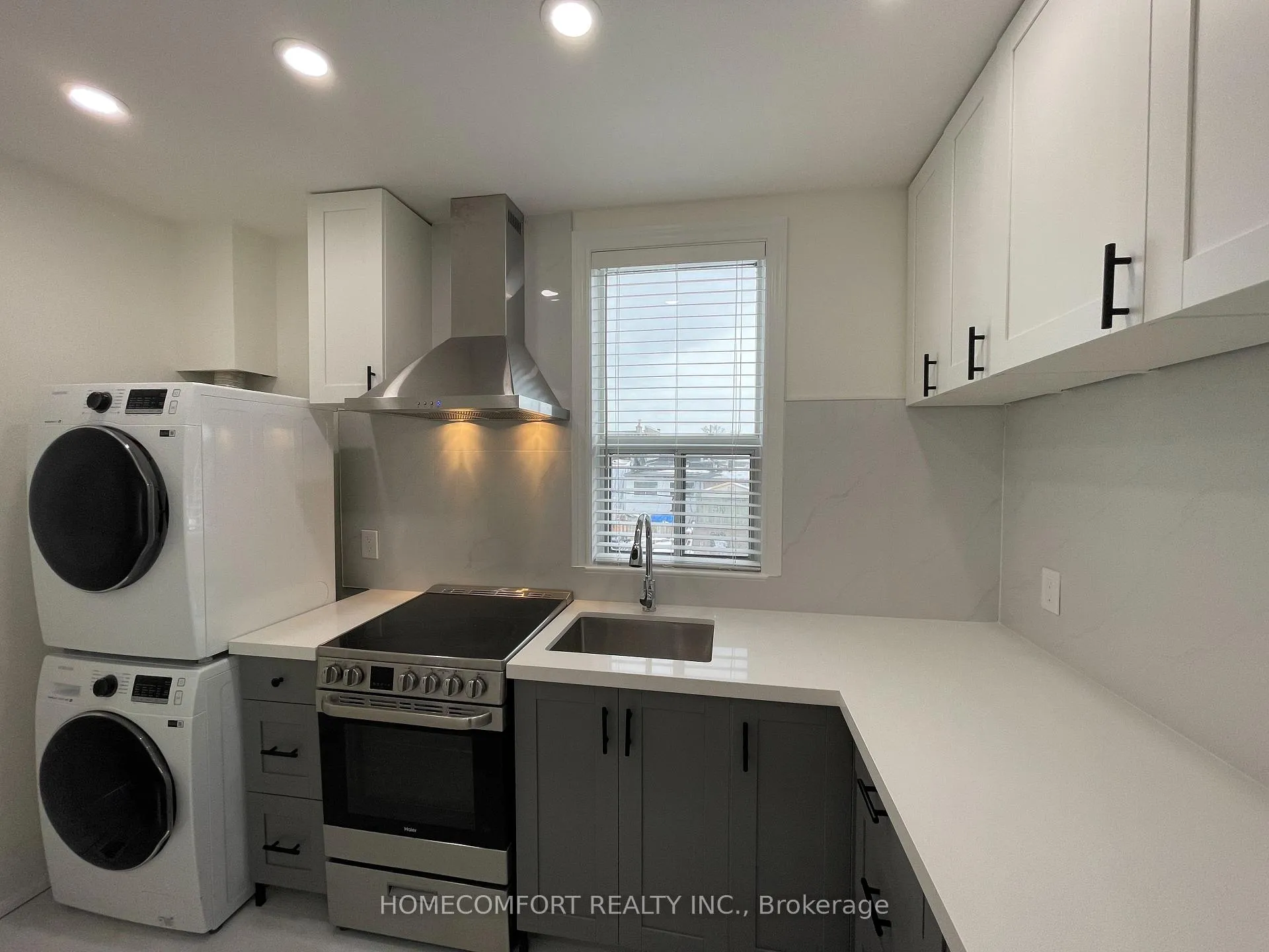 Photo 6 of Unit Upper, 33 Strathmore Boulevard, Toronto, Danforth — HOMEH