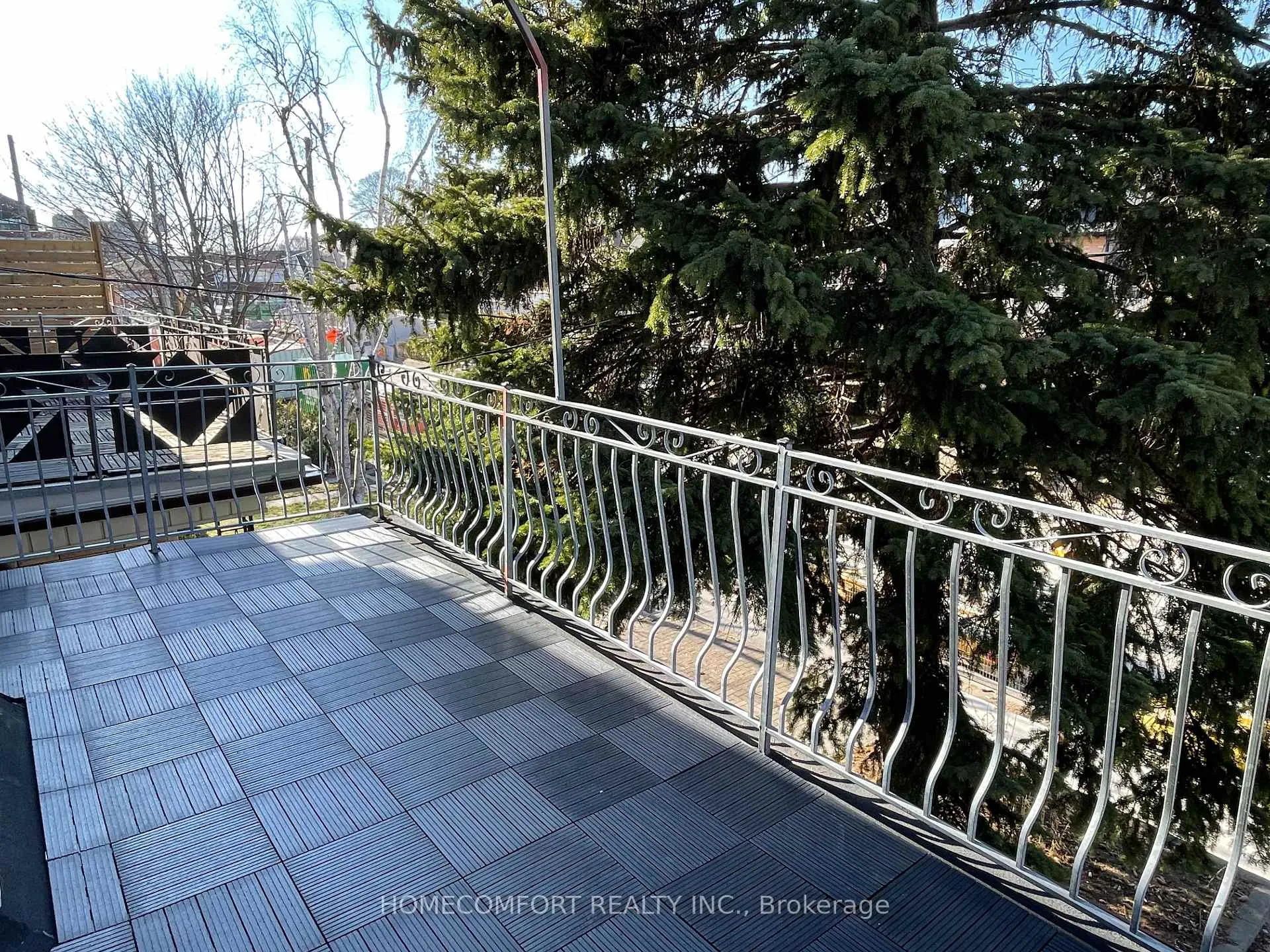 Photo 11 of Unit Upper, 33 Strathmore Boulevard, Toronto, Danforth — HOMEH