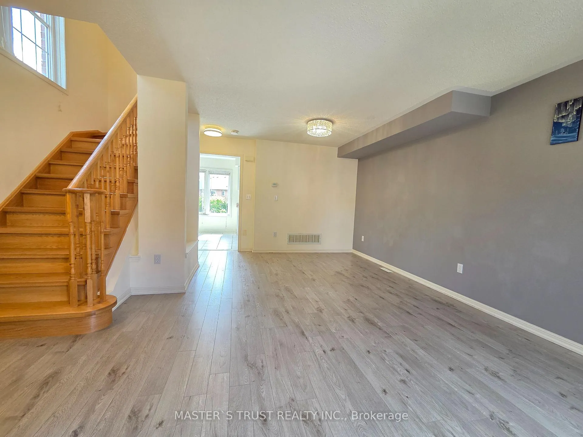Photo 7 of 5 Nakina Way, Markham, Village Green-South Unionville — HOMEH