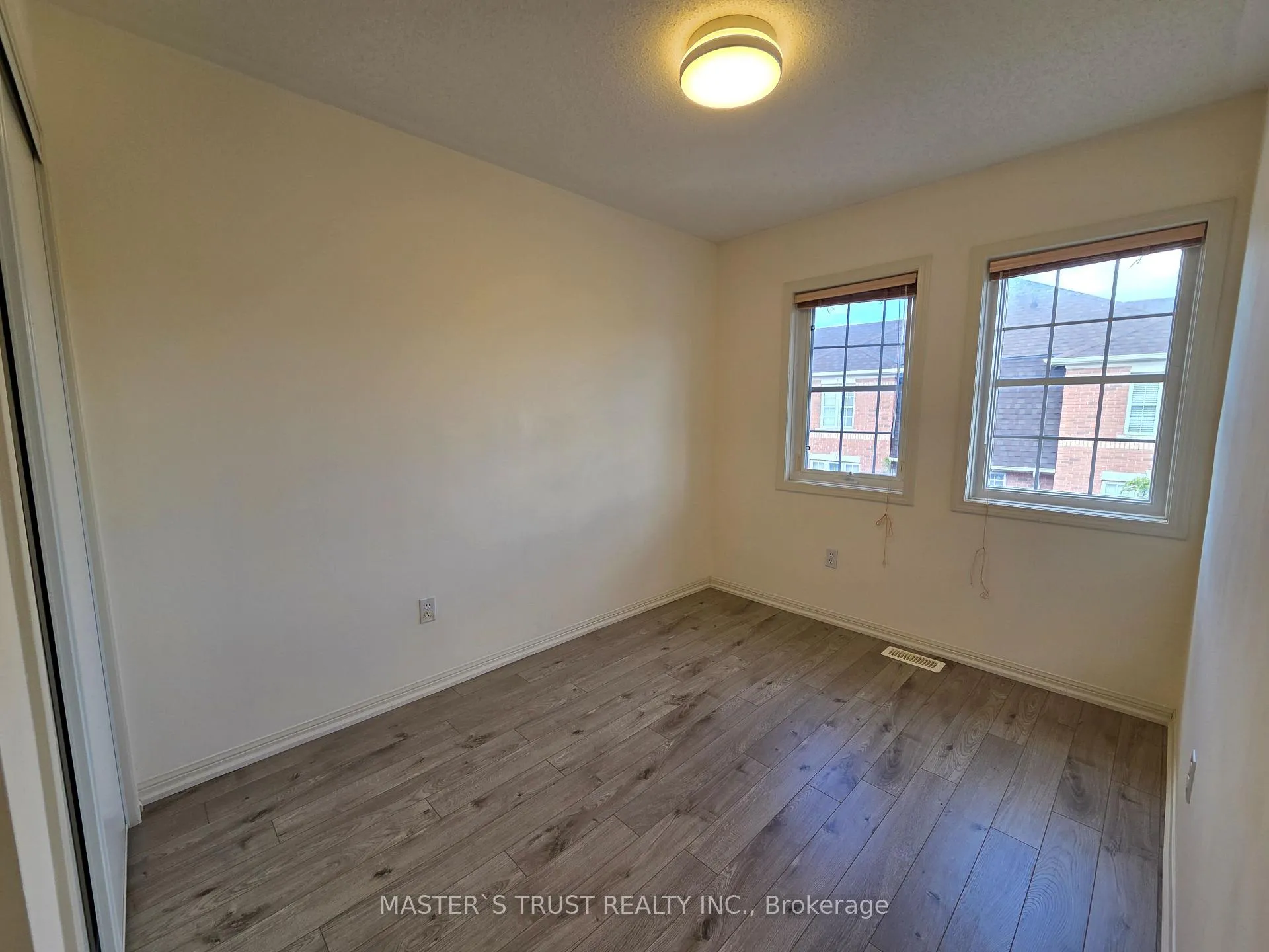 Photo 10 of 5 Nakina Way, Markham, Village Green-South Unionville — HOMEH
