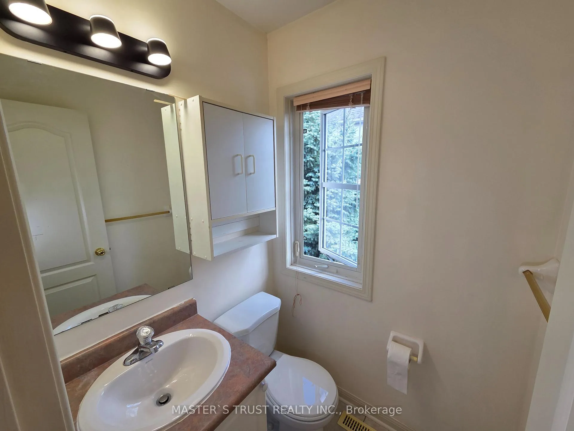 Photo 13 of 5 Nakina Way, Markham, Village Green-South Unionville — HOMEH