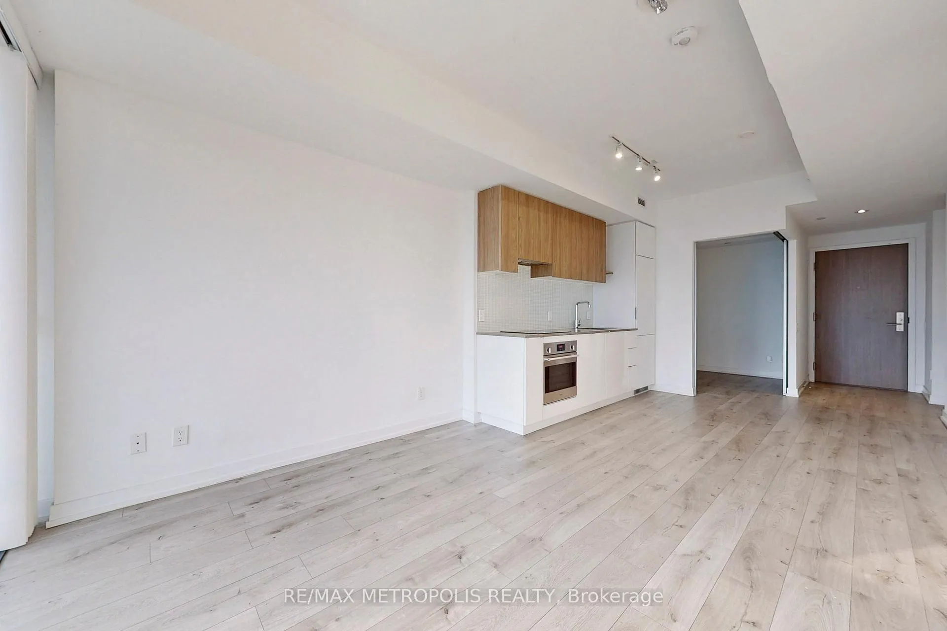 Photo 9 of Unit 3710, 161 Roehampton Avenue, Toronto, Mount Pleasant West — HOMEH