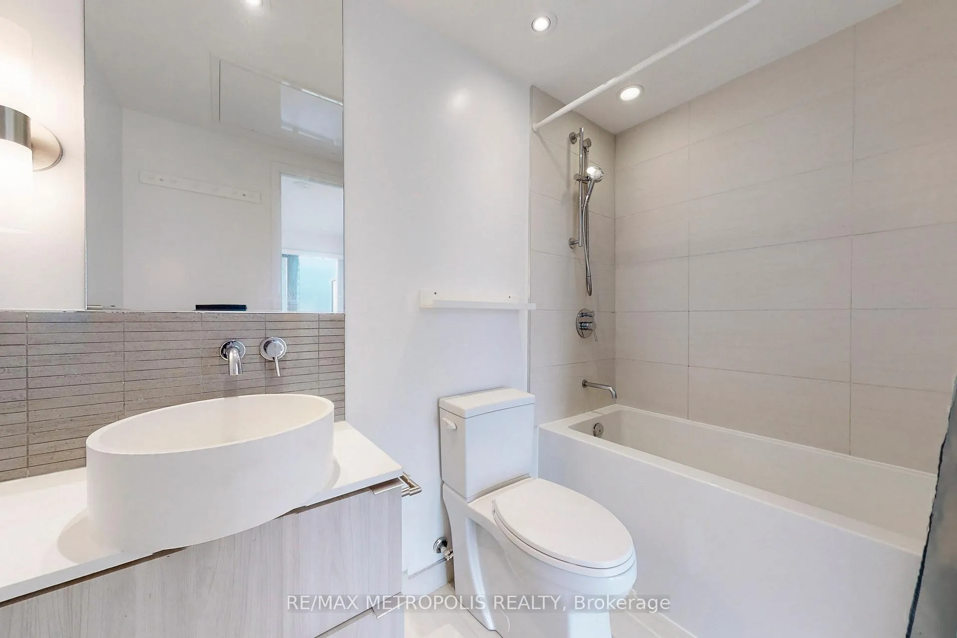 Photo 19 of Unit 3710, 161 Roehampton Avenue, Toronto, Mount Pleasant West — HOMEH