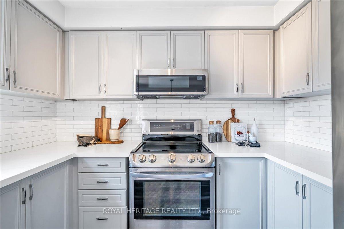 Photo 11 of 47 Yorkville Drive, Clarington, Courtice — HOMEH