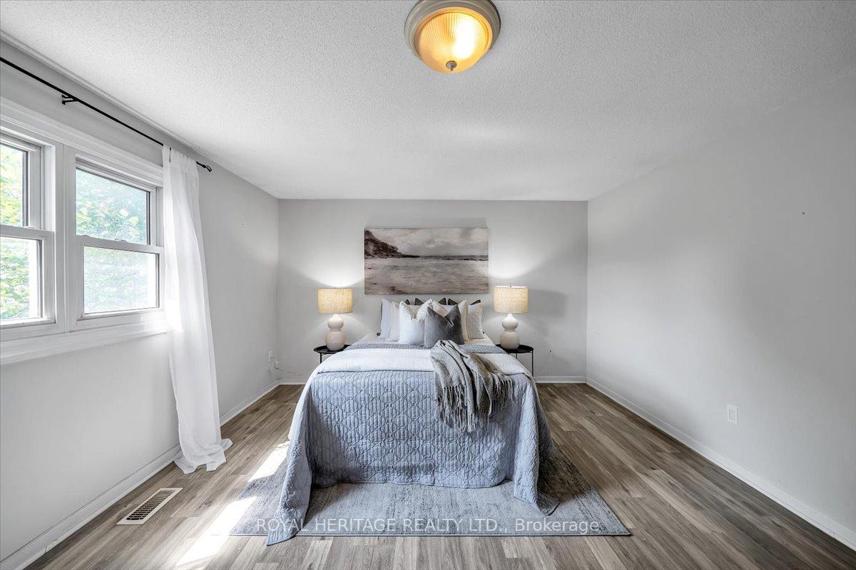 Photo 20 of 47 Yorkville Drive, Clarington, Courtice — HOMEH