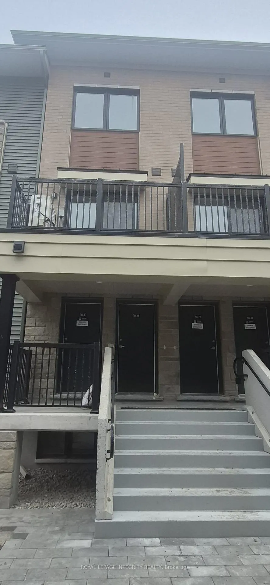 Front of Unit 8, 401 Glenroy Gilbert Drive