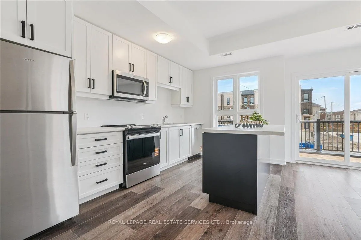 Photo 6 of 271 Burke Street, Hamilton, Waterdown — HOMEH