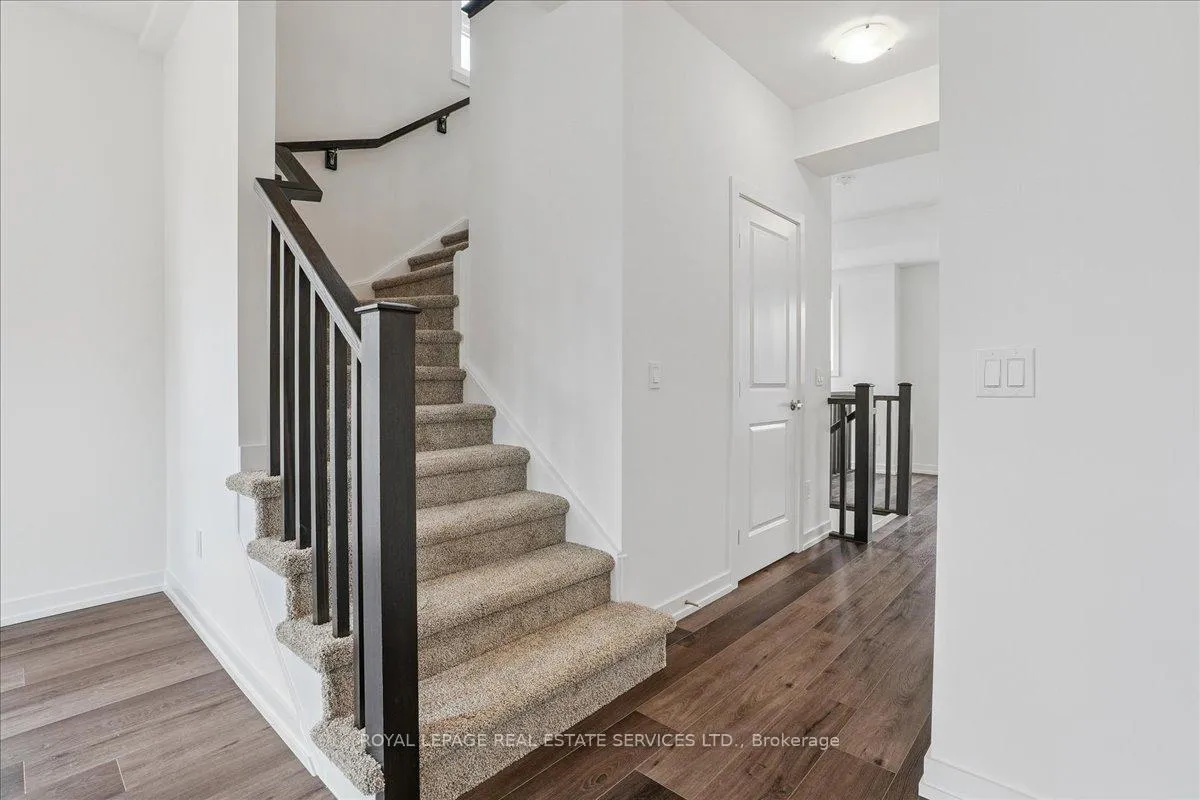 Photo 16 of 271 Burke Street, Hamilton, Waterdown — HOMEH