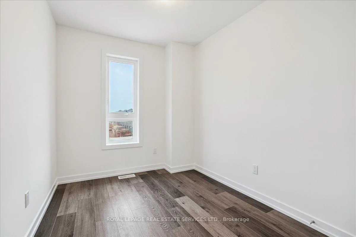 Photo 23 of 271 Burke Street, Hamilton, Waterdown — HOMEH