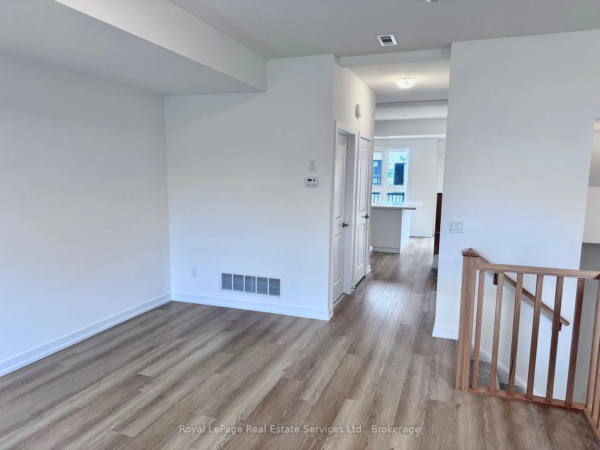 Photo 3 of 231 Burke Street, Hamilton, Waterdown — HOMEH