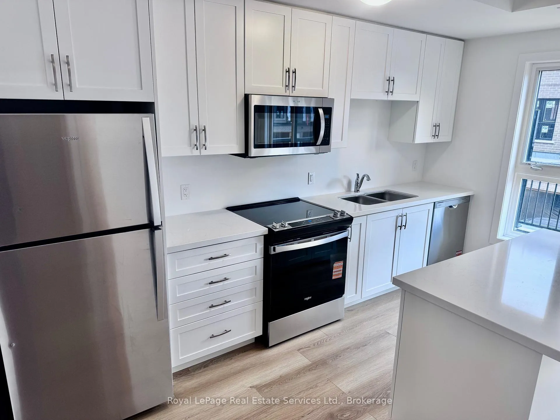 Photo 8 of 231 Burke Street, Hamilton, Waterdown — HOMEH