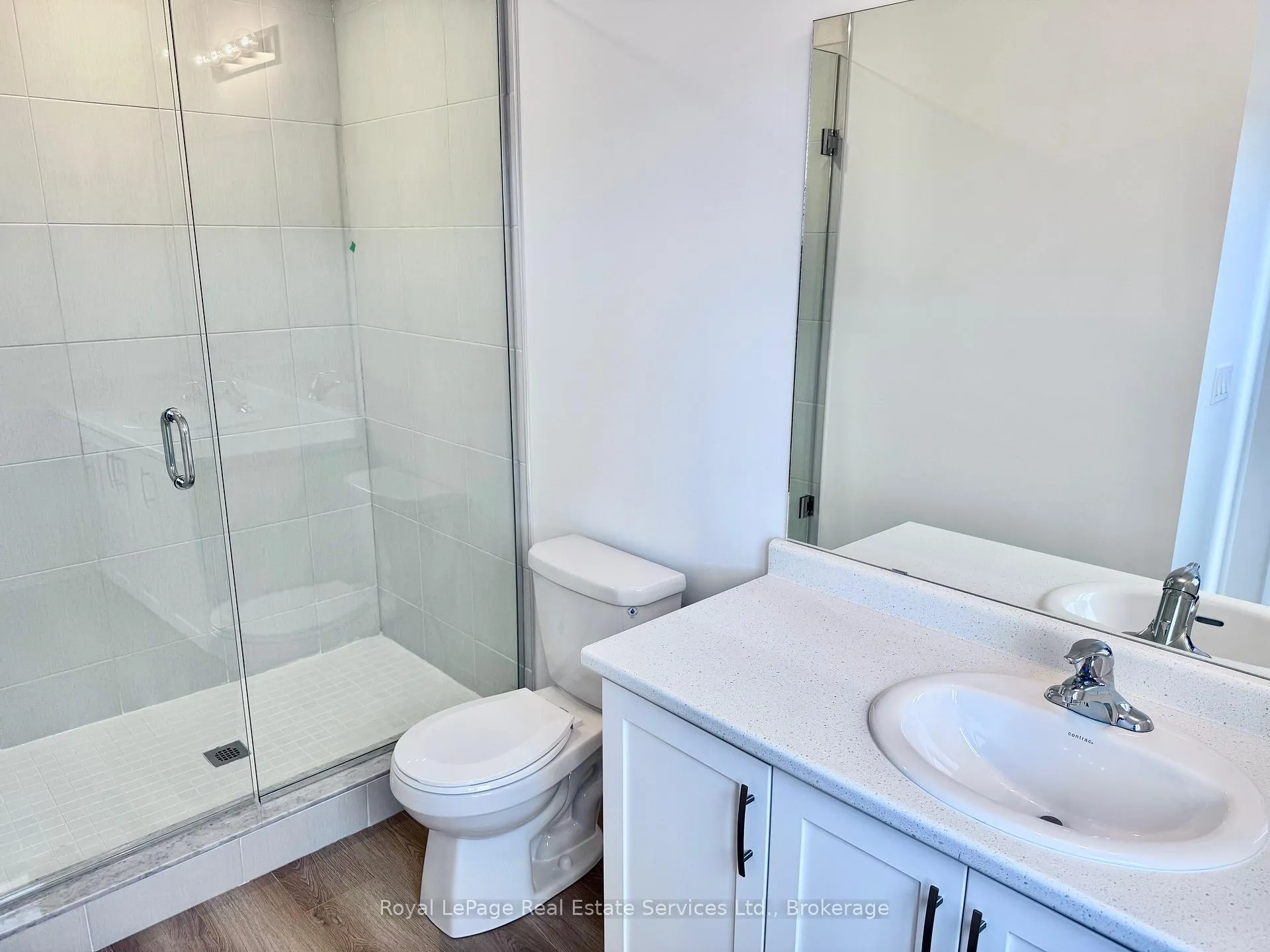 Photo 17 of 231 Burke Street, Hamilton, Waterdown — HOMEH